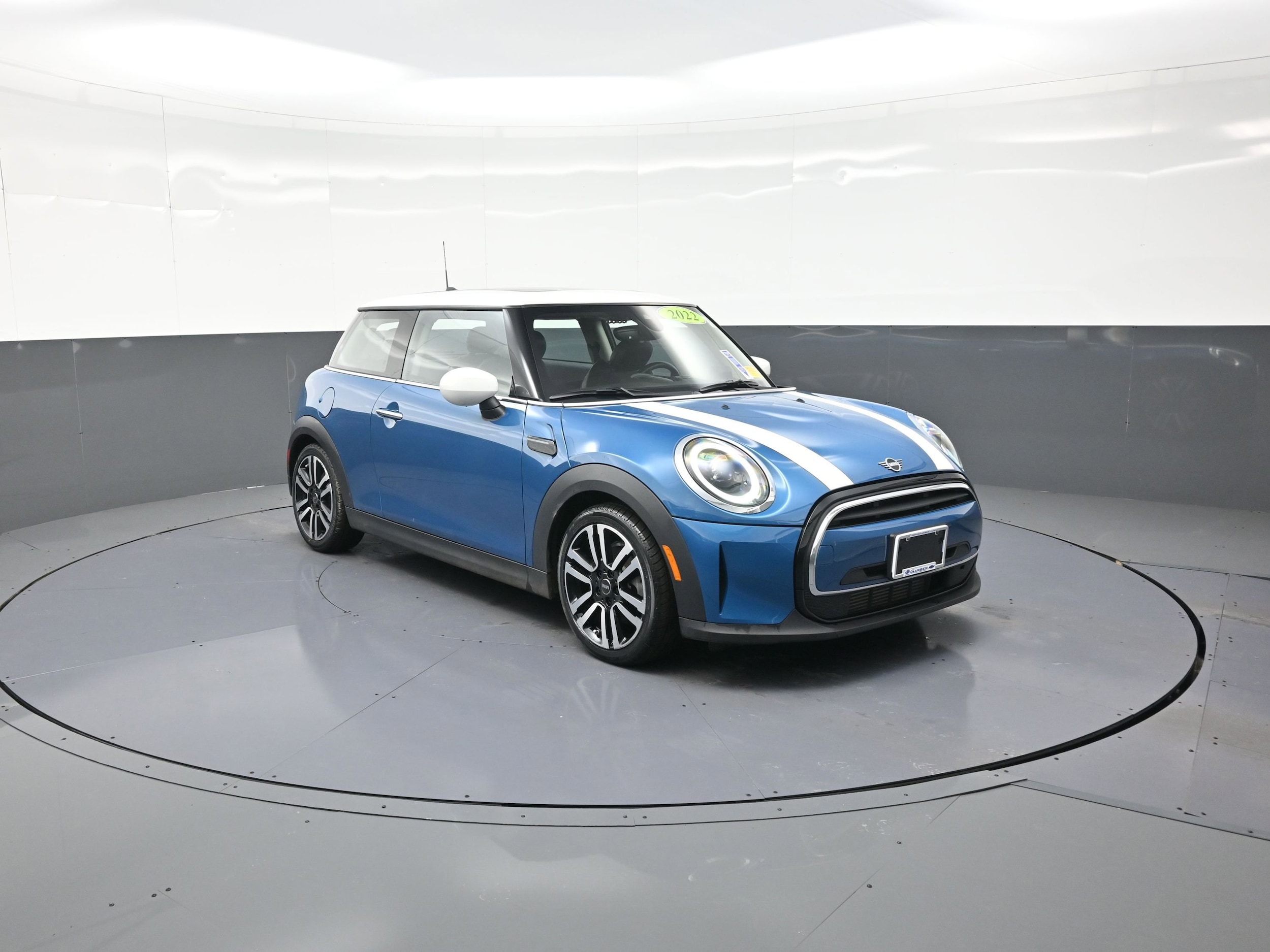 2022 MINI Hardtop 2 Door's photo