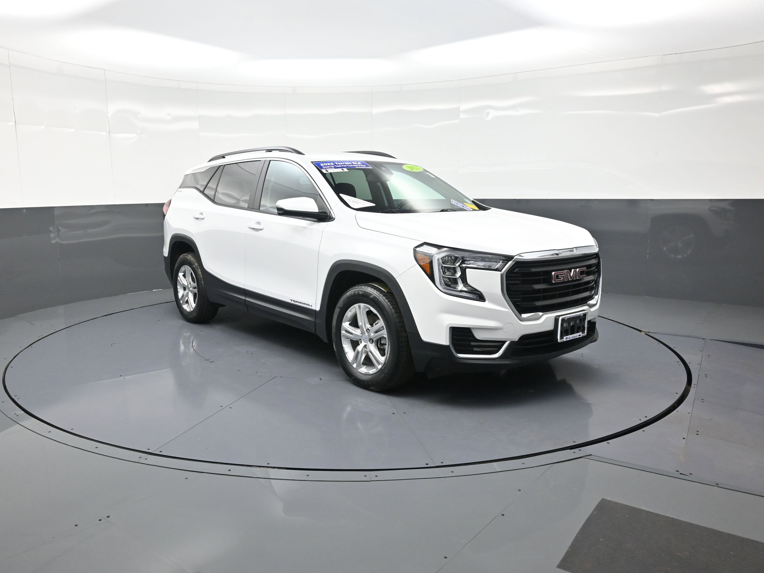 2022 GMC Terrain SLE's photo