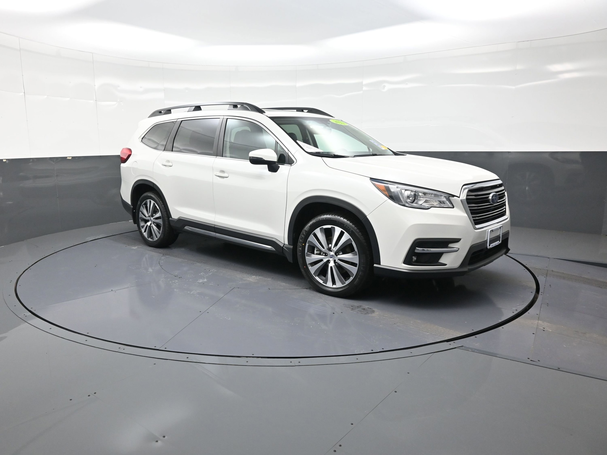 2022 Subaru Ascent Limited's photo