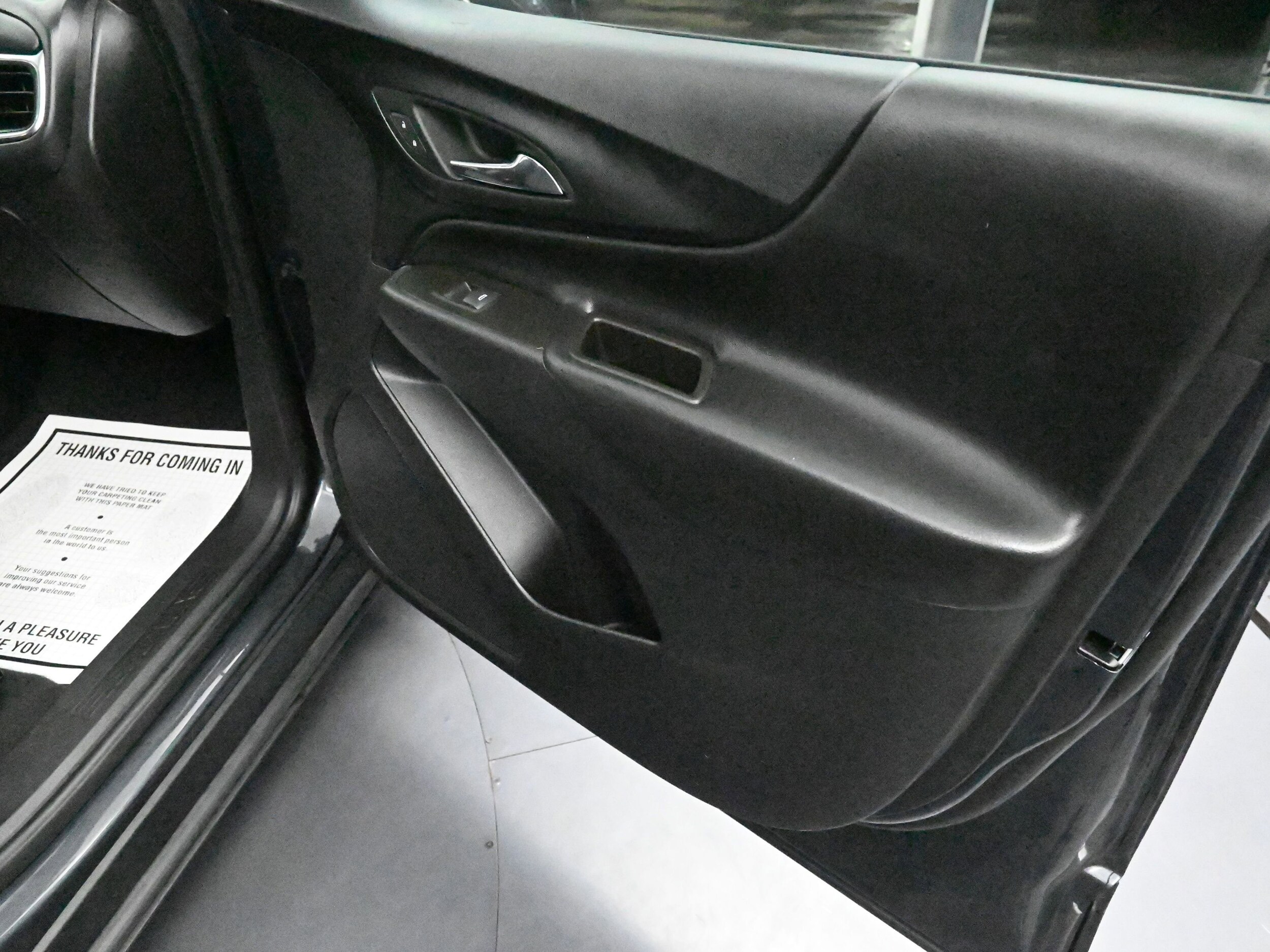 2023 Chevrolet Equinox LT - Photo 43