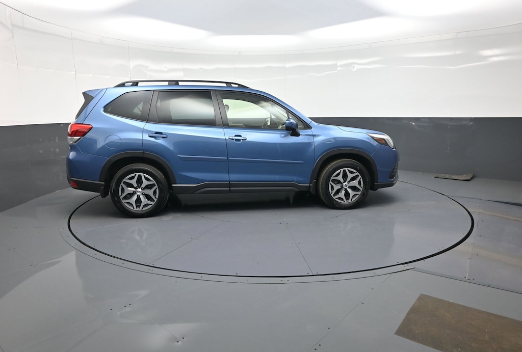Used 2023 Subaru Forester Premium SUV