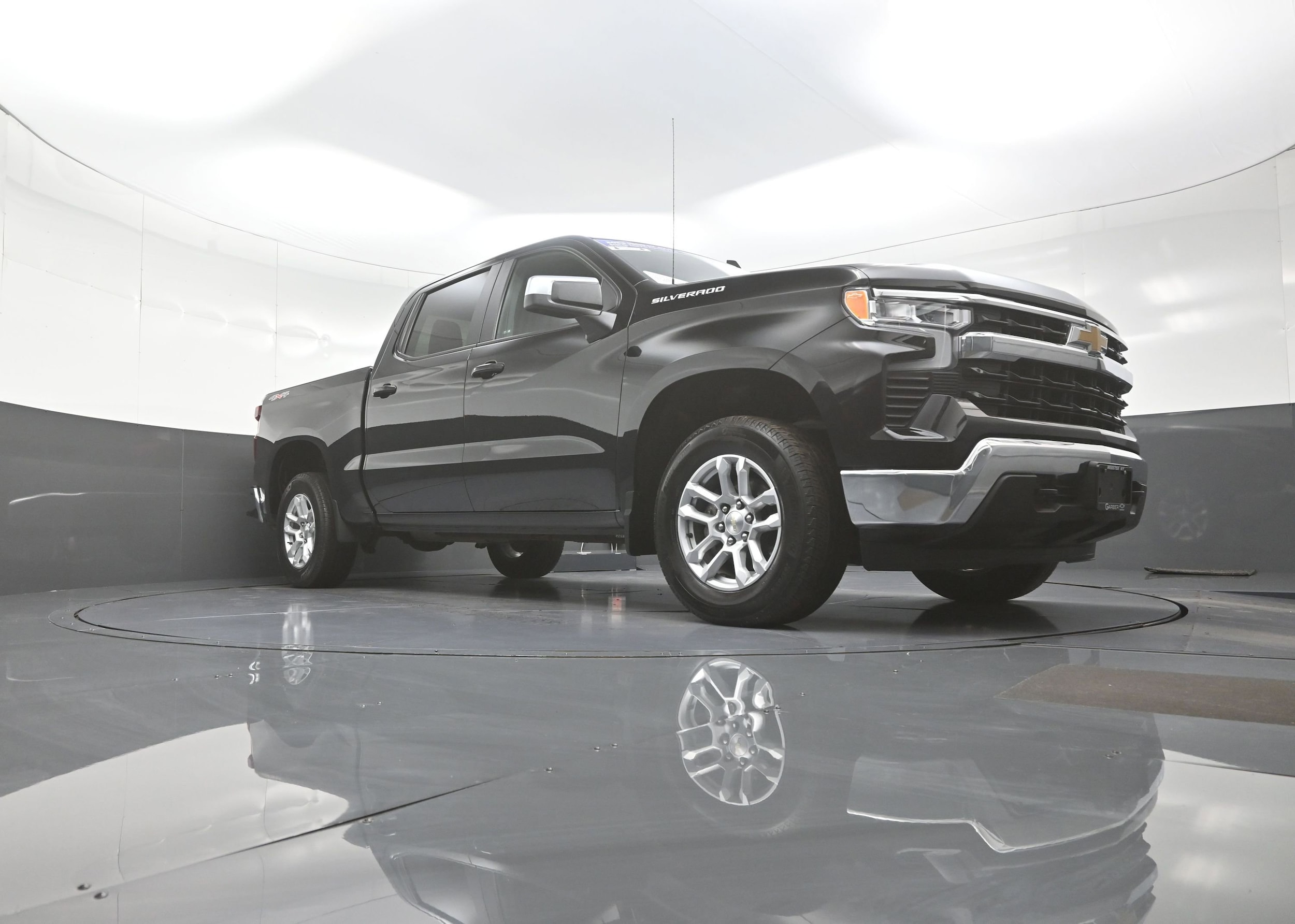 2023 Chevrolet Silverado 1500 LT - Photo 9