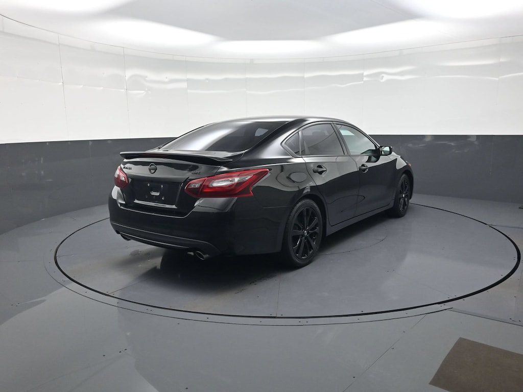 Used 2017 Nissan Altima 2.5 SR Sedan