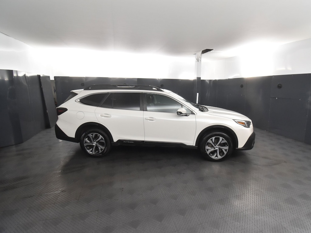 Used 2022 Subaru Outback Limited SUV