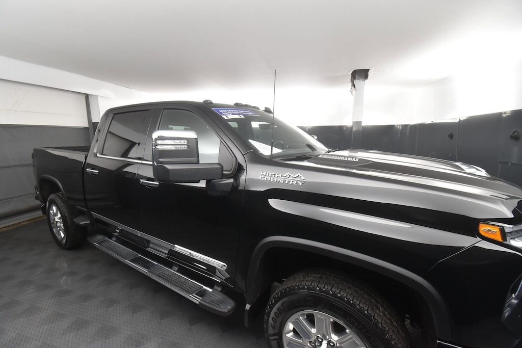 Used 2025 Chevrolet Silverado 2500HD High Country Truck Crew Cab