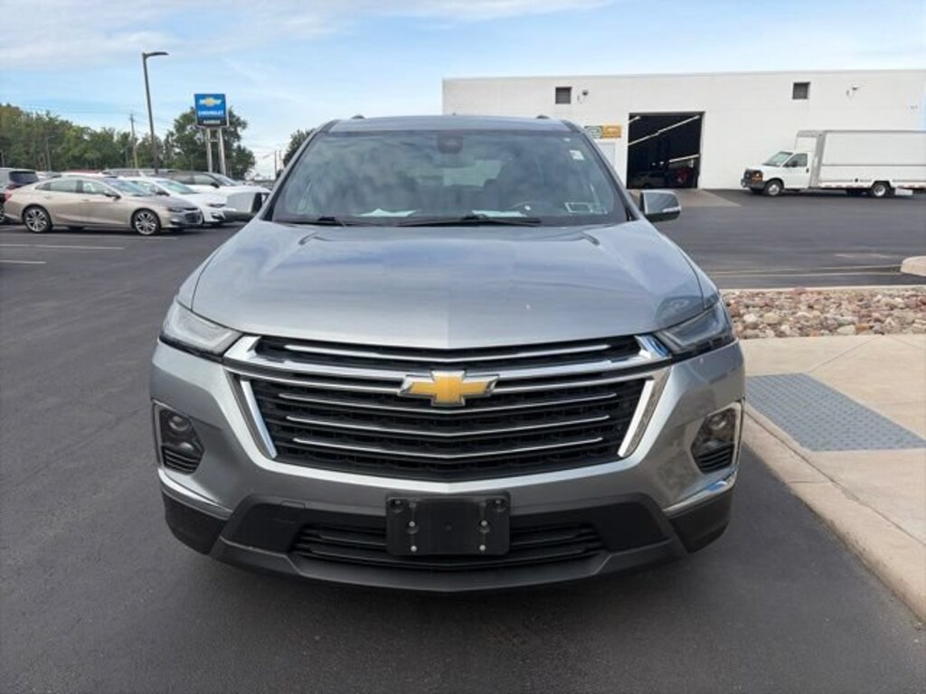 Used 2023 Chevrolet Traverse LT SUV