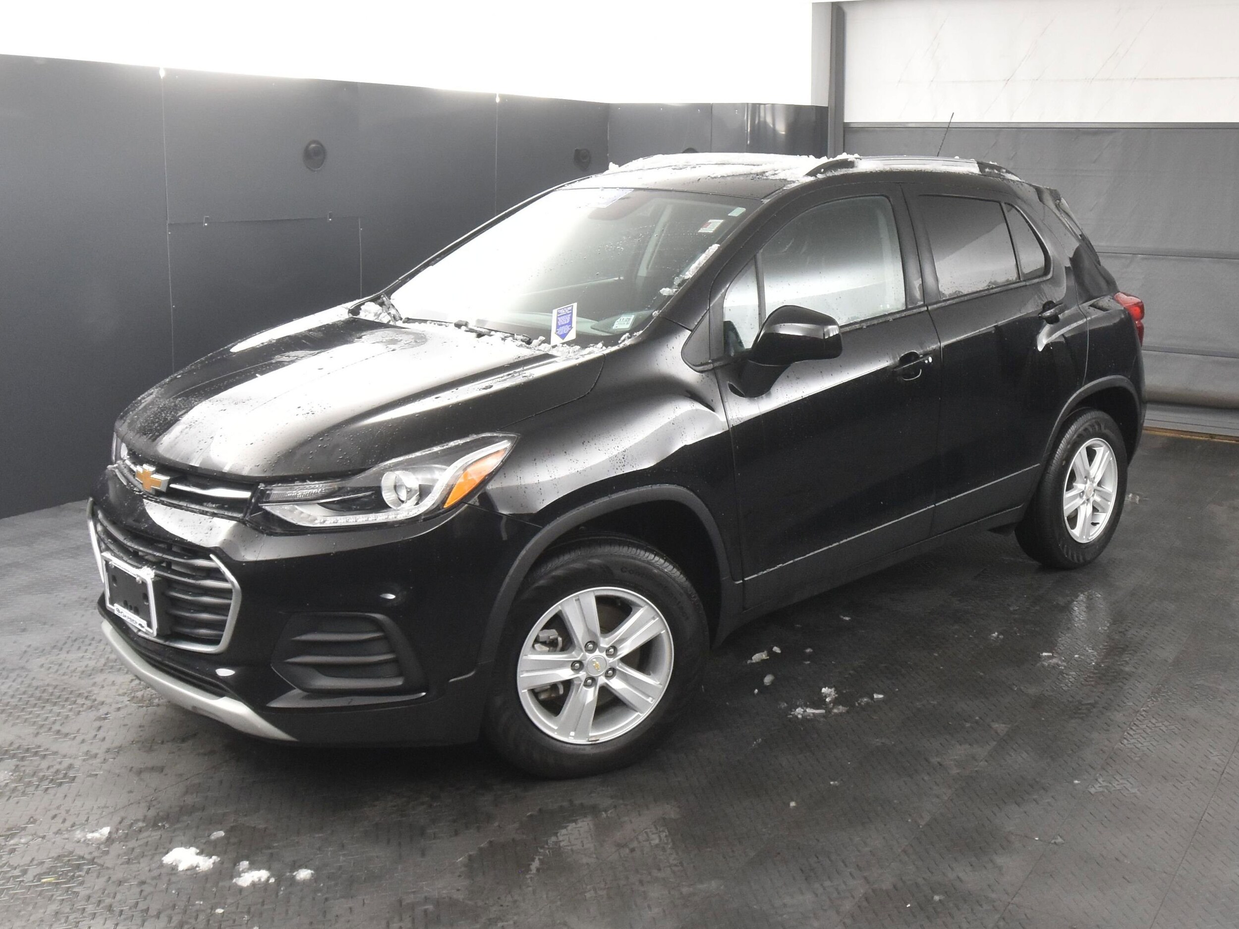 2022 Chevrolet Trax LT photo 2