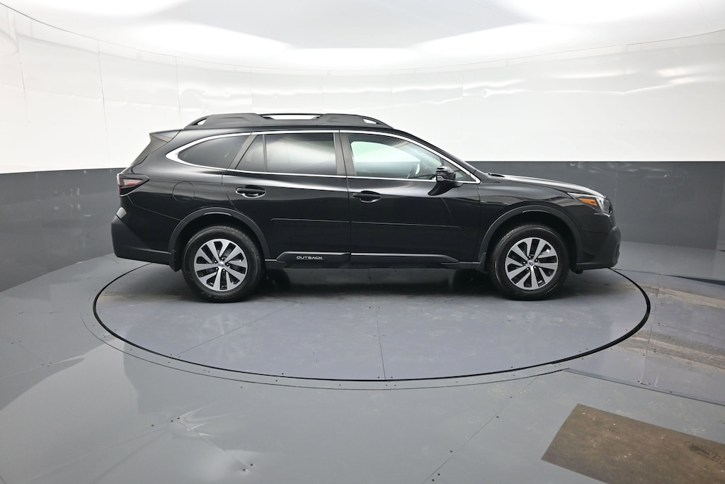 Used 2022 Subaru Outback Premium SUV