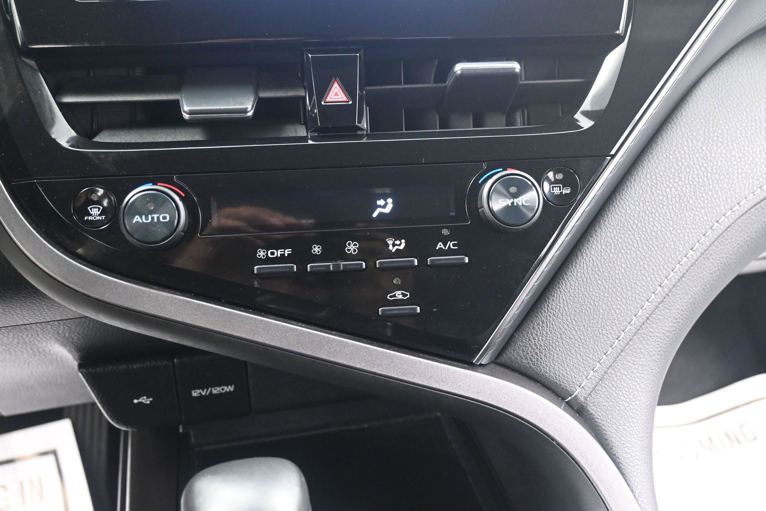 2023 Toyota Camry SE - Photo 27