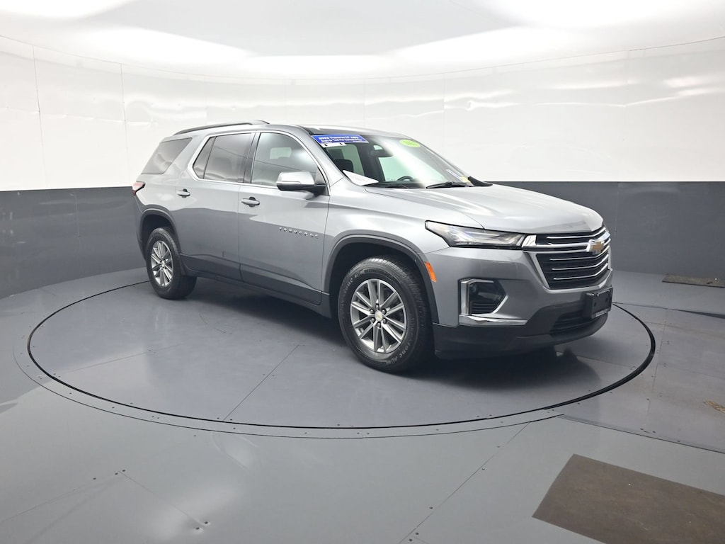 Used 2023 Chevrolet Traverse LT SUV