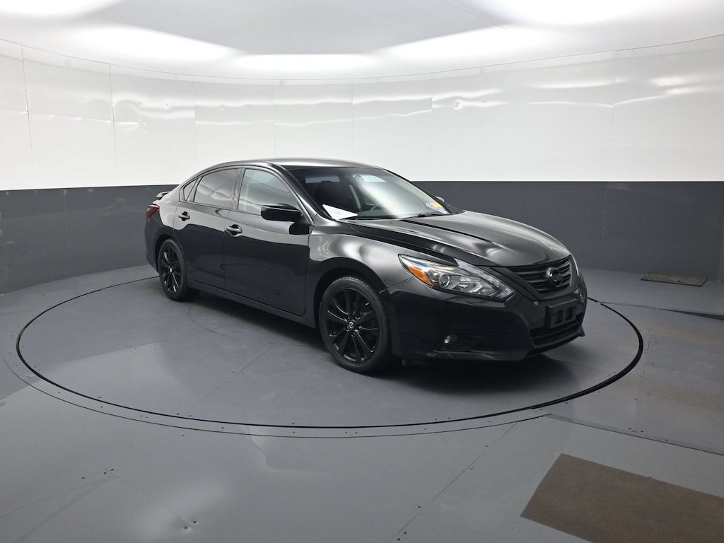 Used 2017 Nissan Altima 2.5 SR Sedan