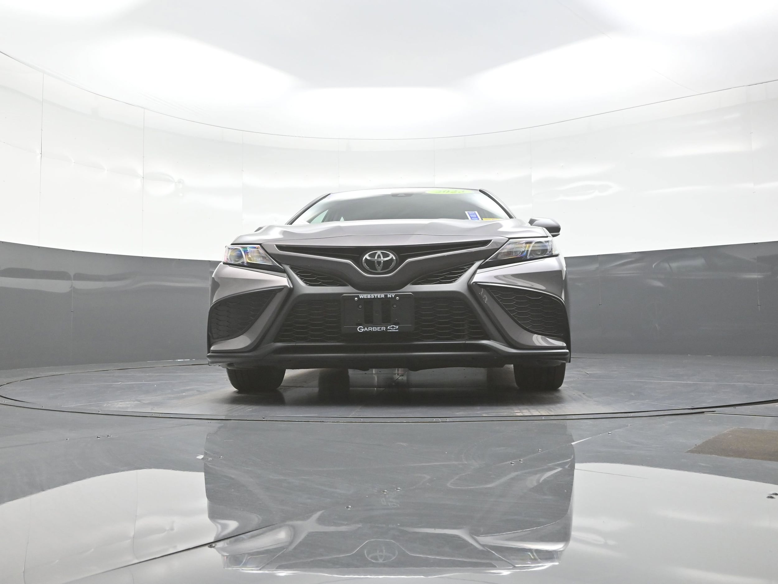 2023 Toyota Camry SE - Photo 10