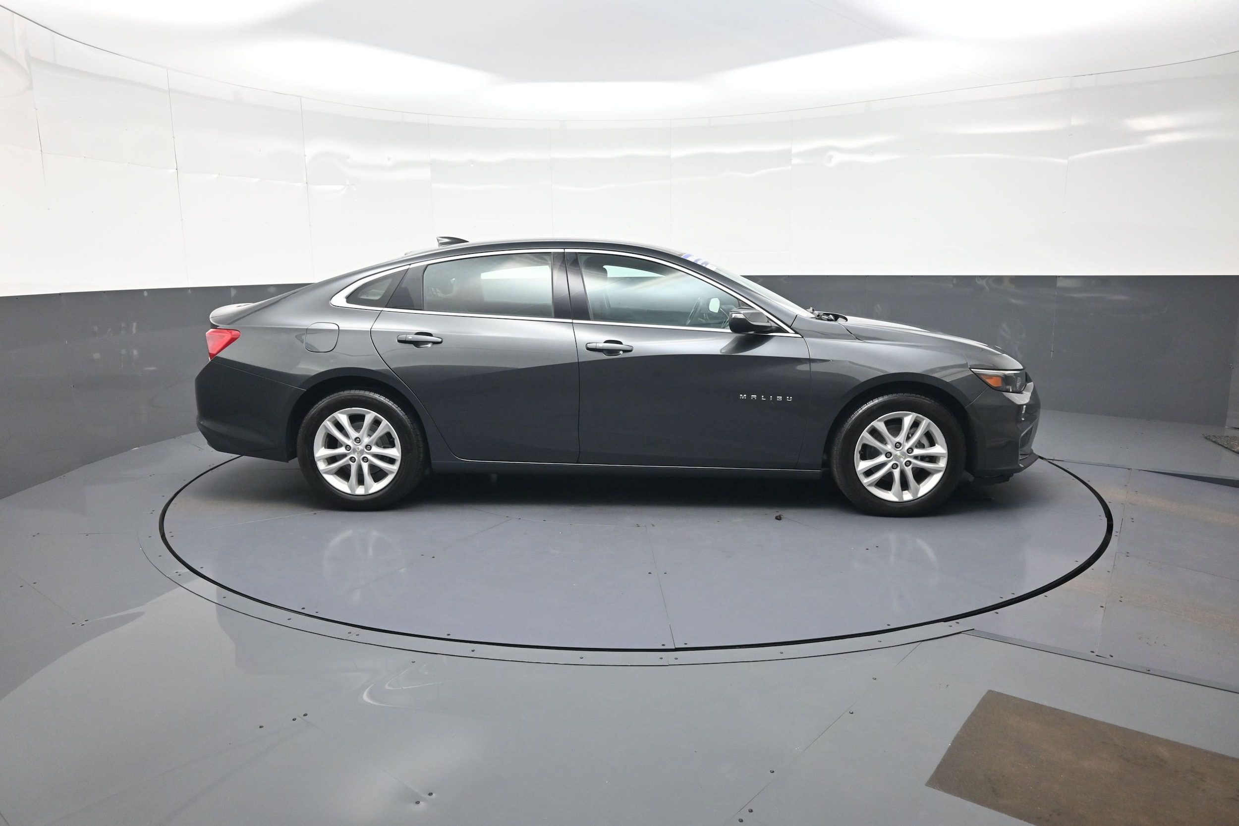 1G1ZD5ST9JF145920