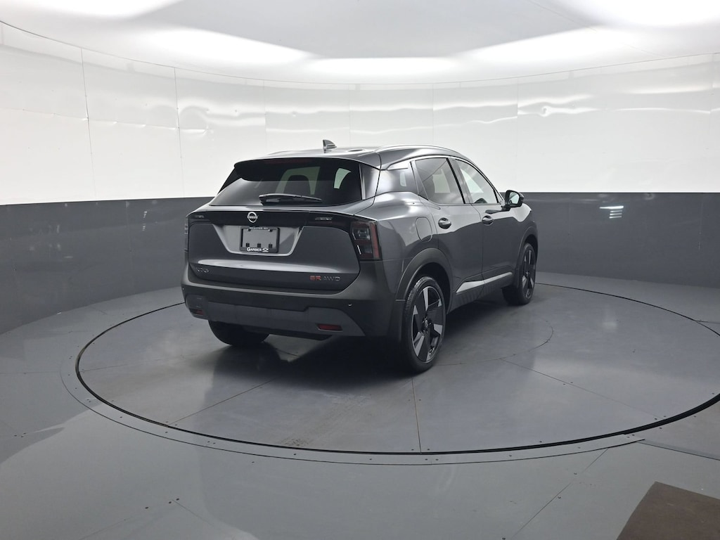 Used 2025 Nissan Kicks SR SUV