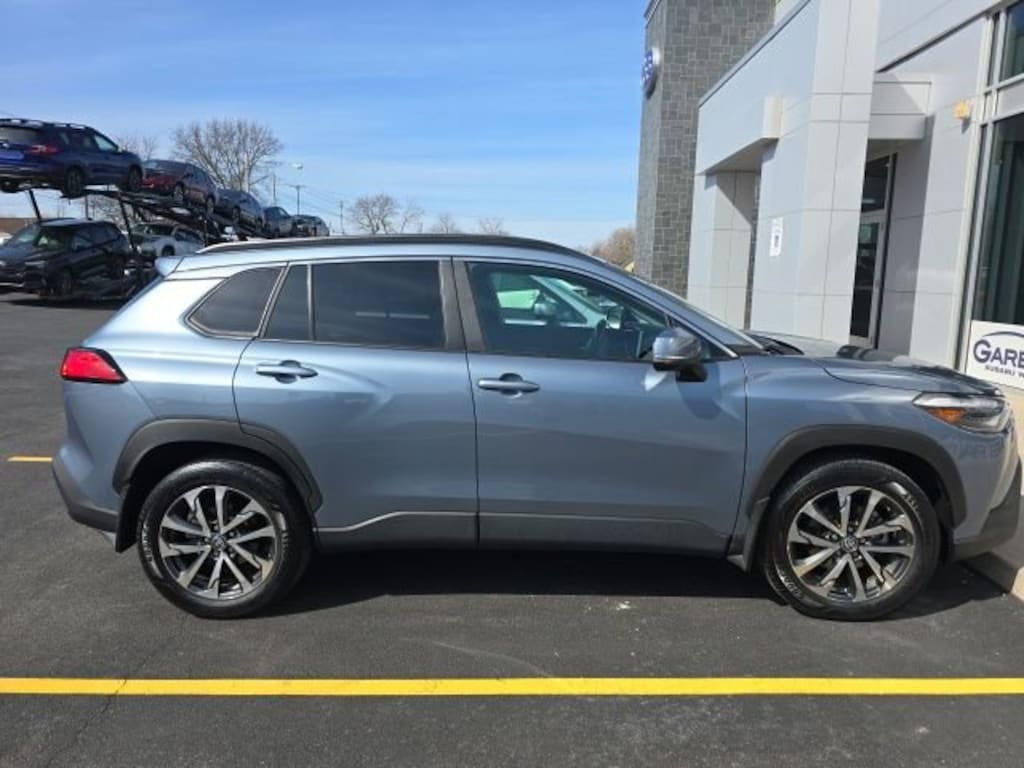 Used 2023 Toyota Corolla Cross XLE SUV