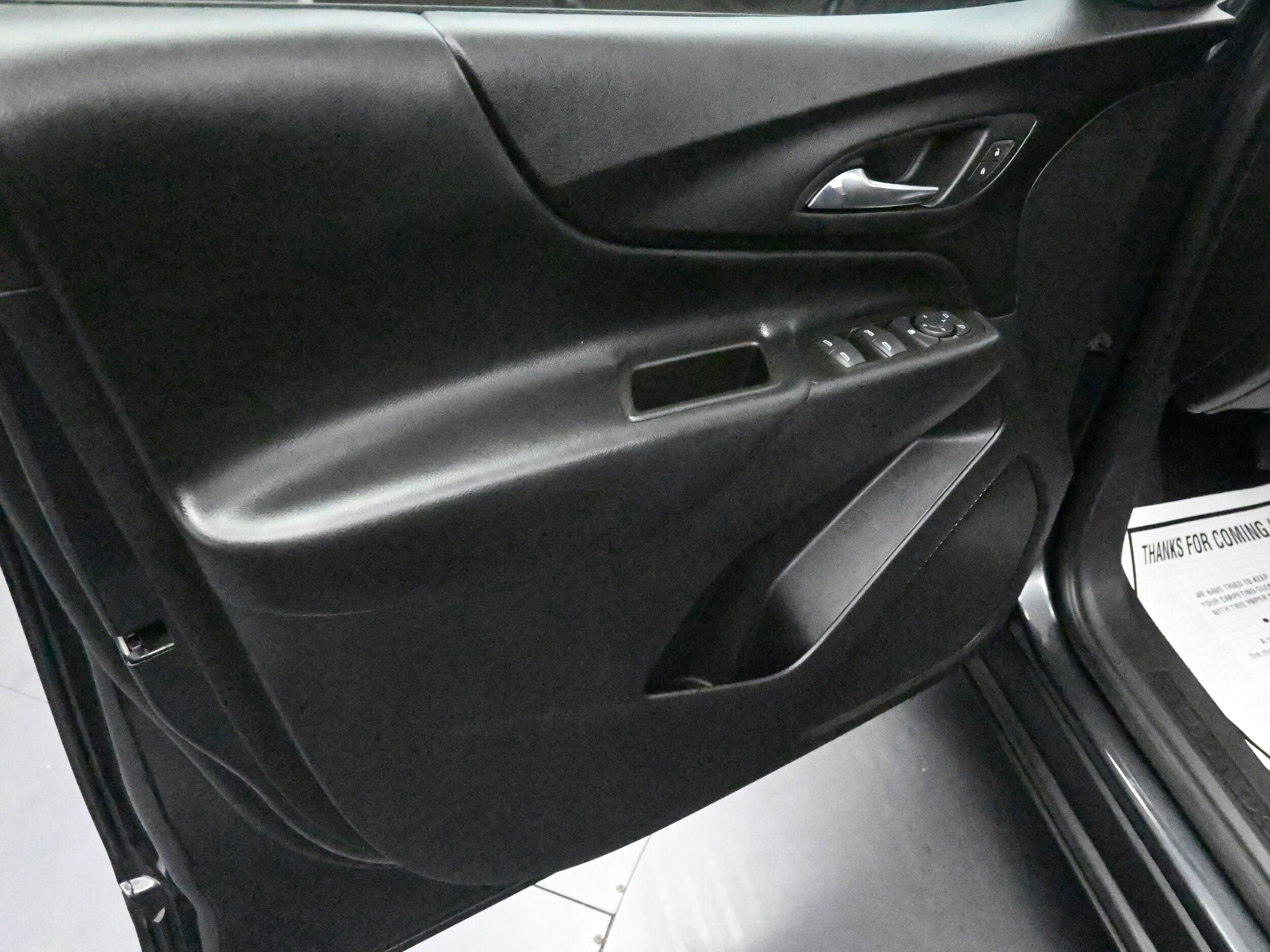 2023 Chevrolet Equinox LT - Photo 31