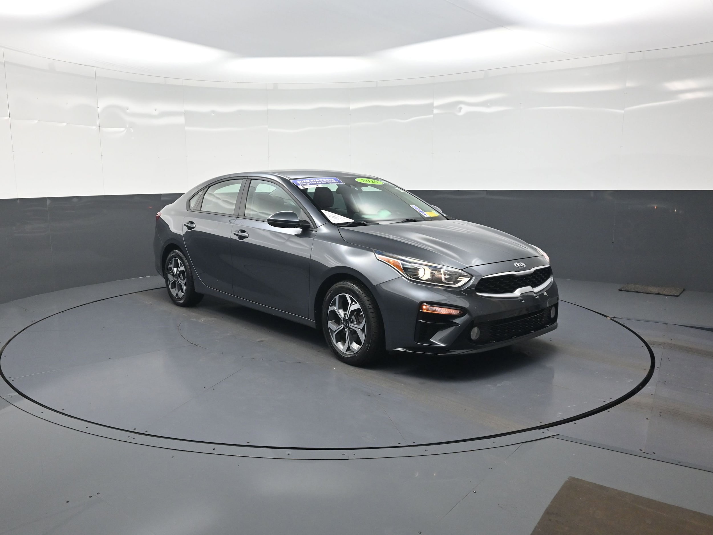 2020 Kia Forte LXS AT's photo
