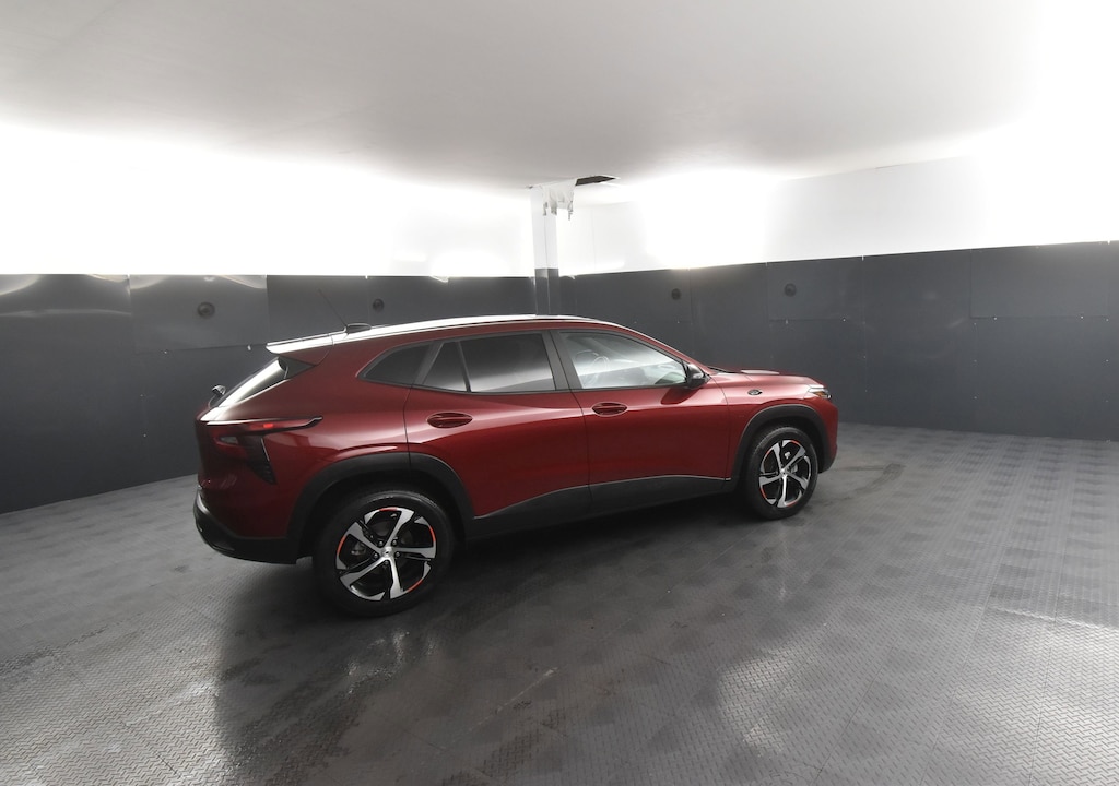 Used 2025 Chevrolet Trax 1RS SUV