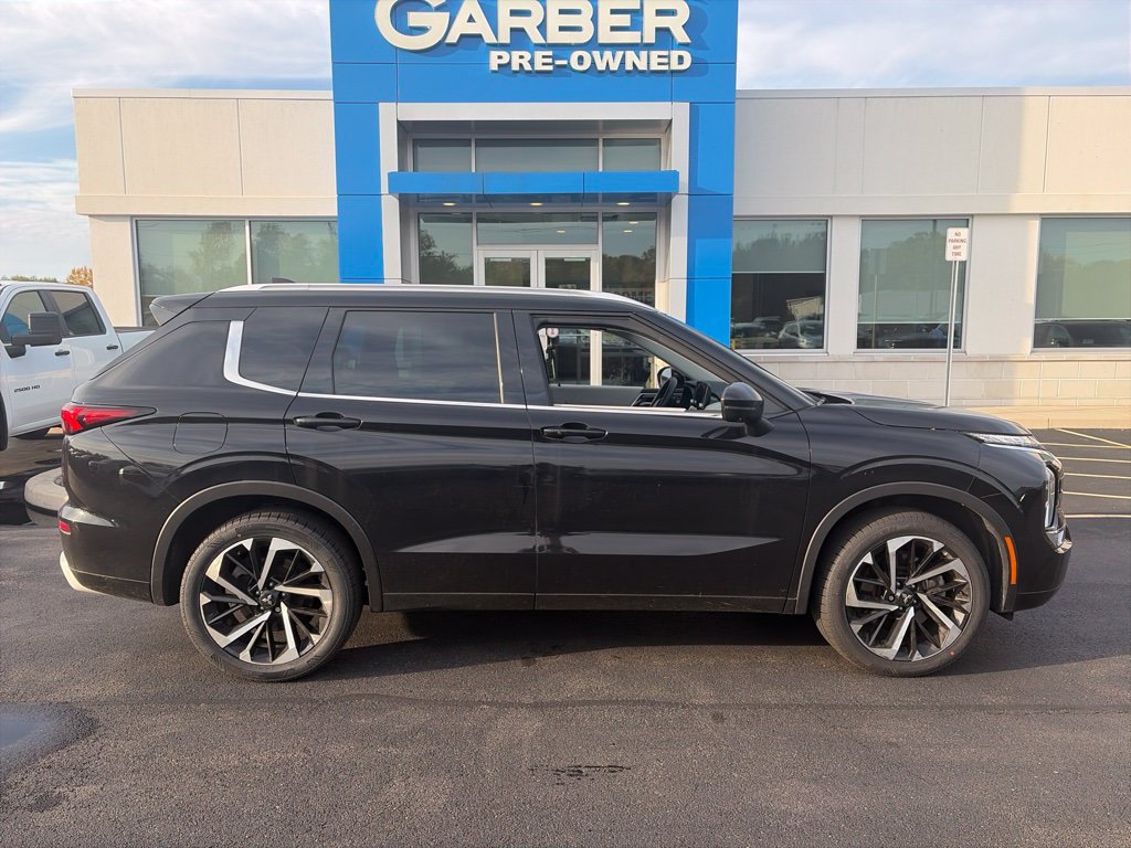 Used 2022 Mitsubishi Outlander SEL CUV