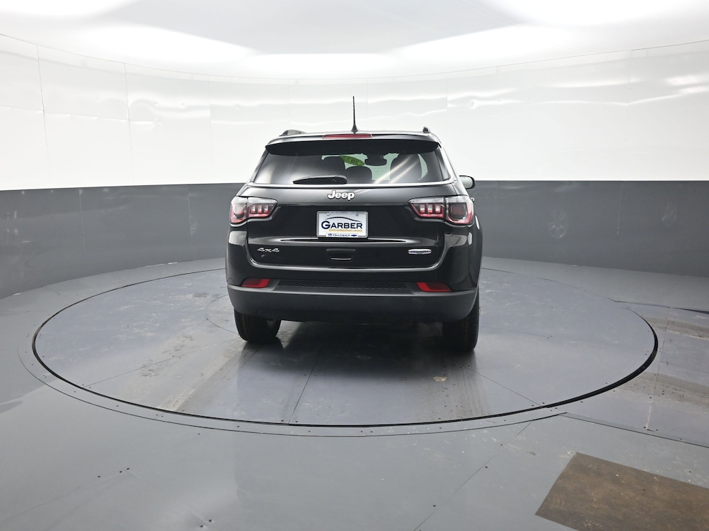 Used 2022 Jeep Compass Latitude SUV