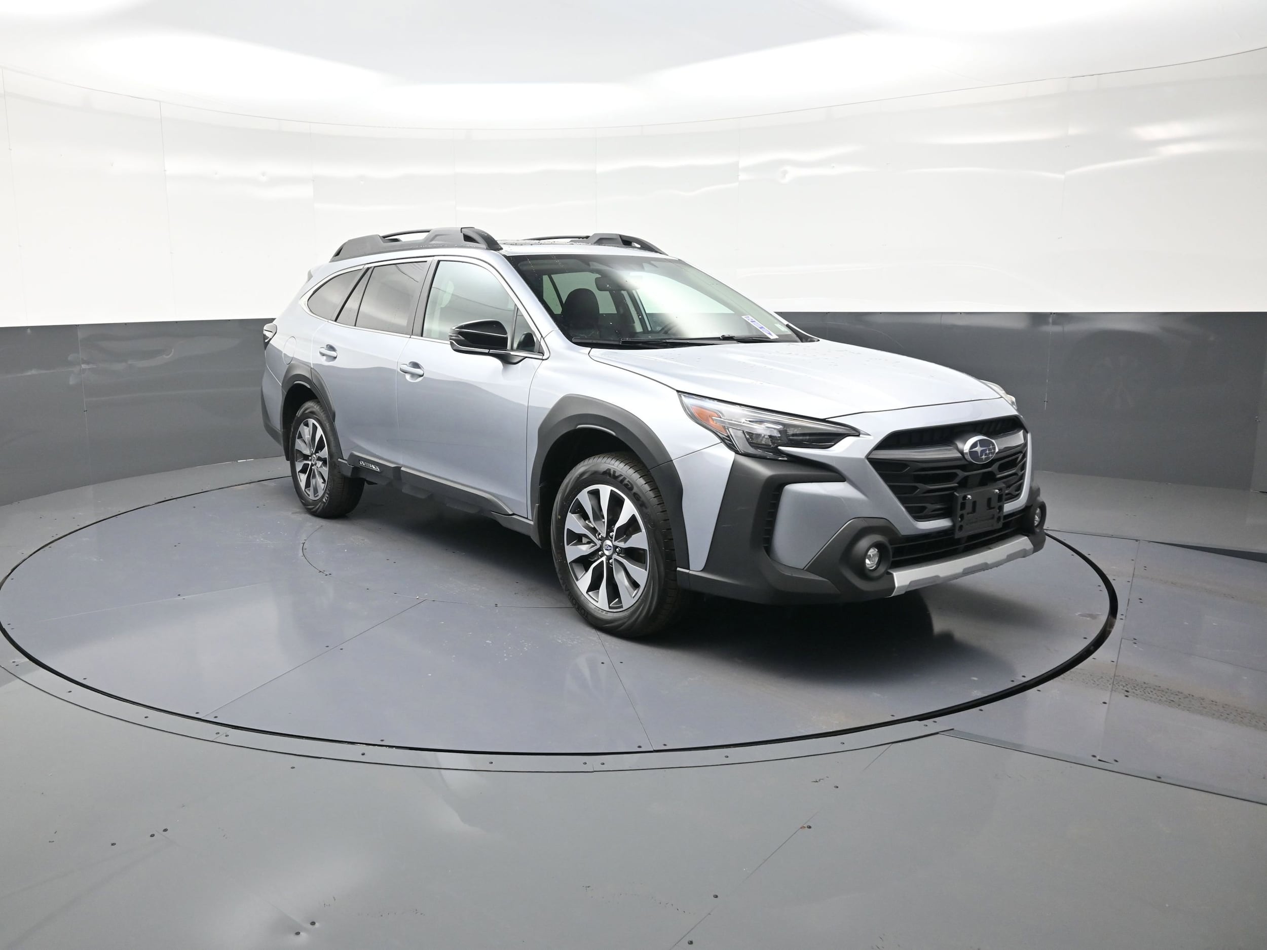 2025 Subaru Outback Limited's photo
