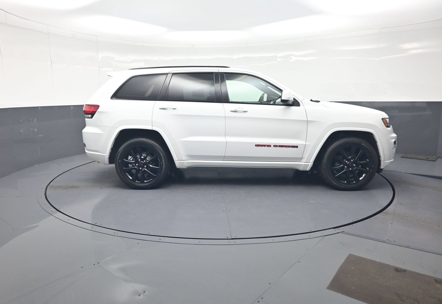 Used 2020 Jeep Grand Cherokee Altitude SUV