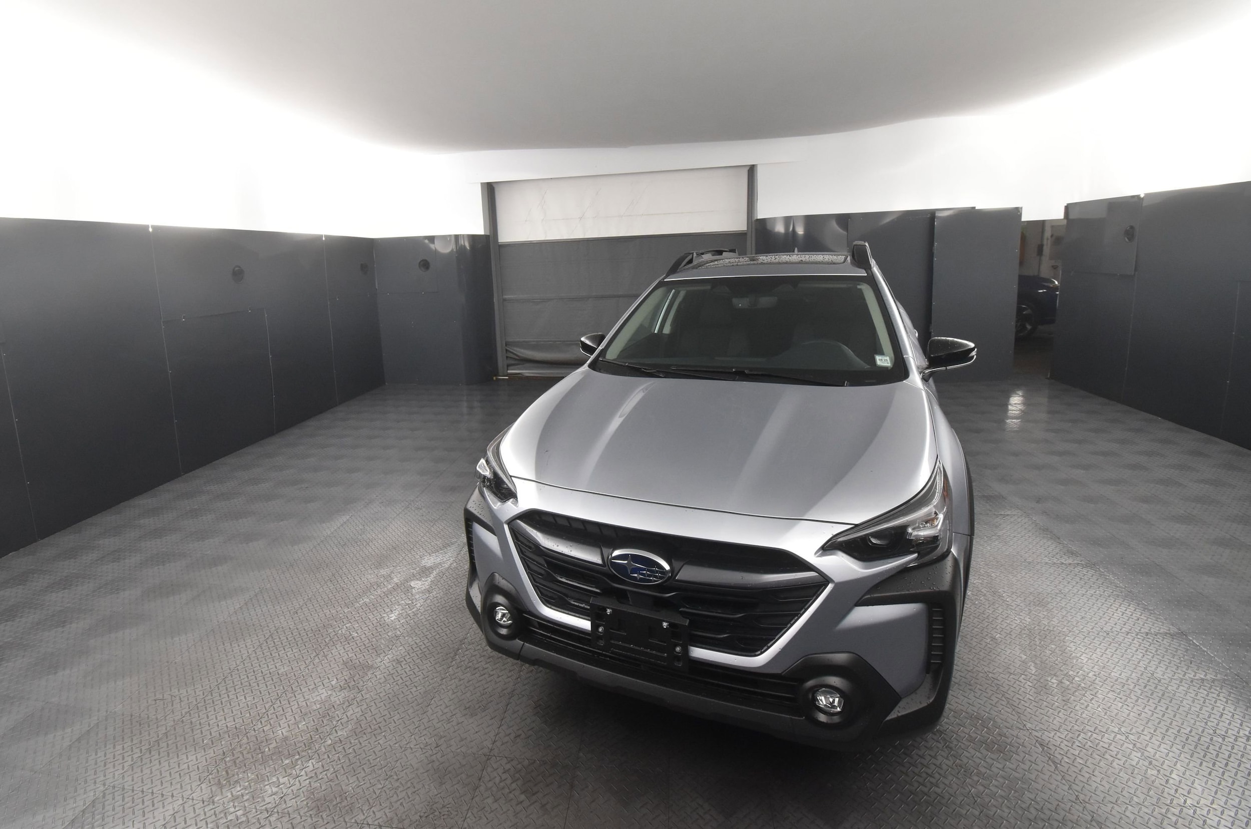 2025 Subaru Outback Premium's photo