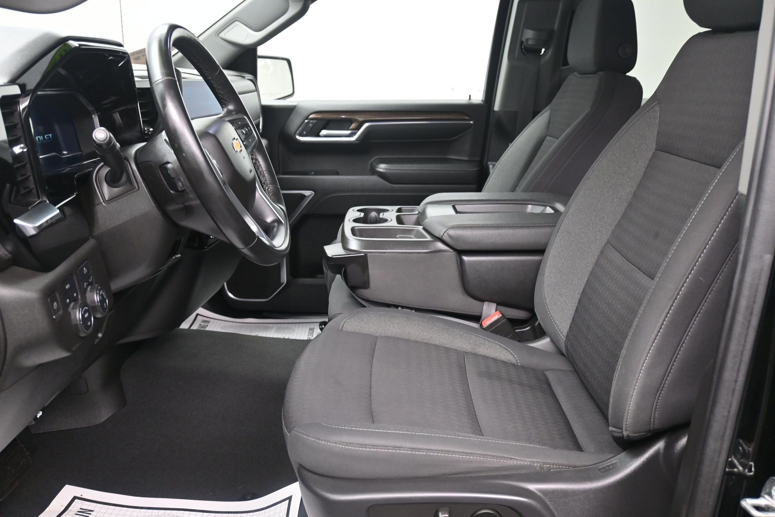 2023 Chevrolet Silverado 1500 LT - Photo 21