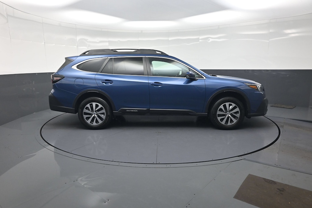 Used 2021 Subaru Outback Premium SUV