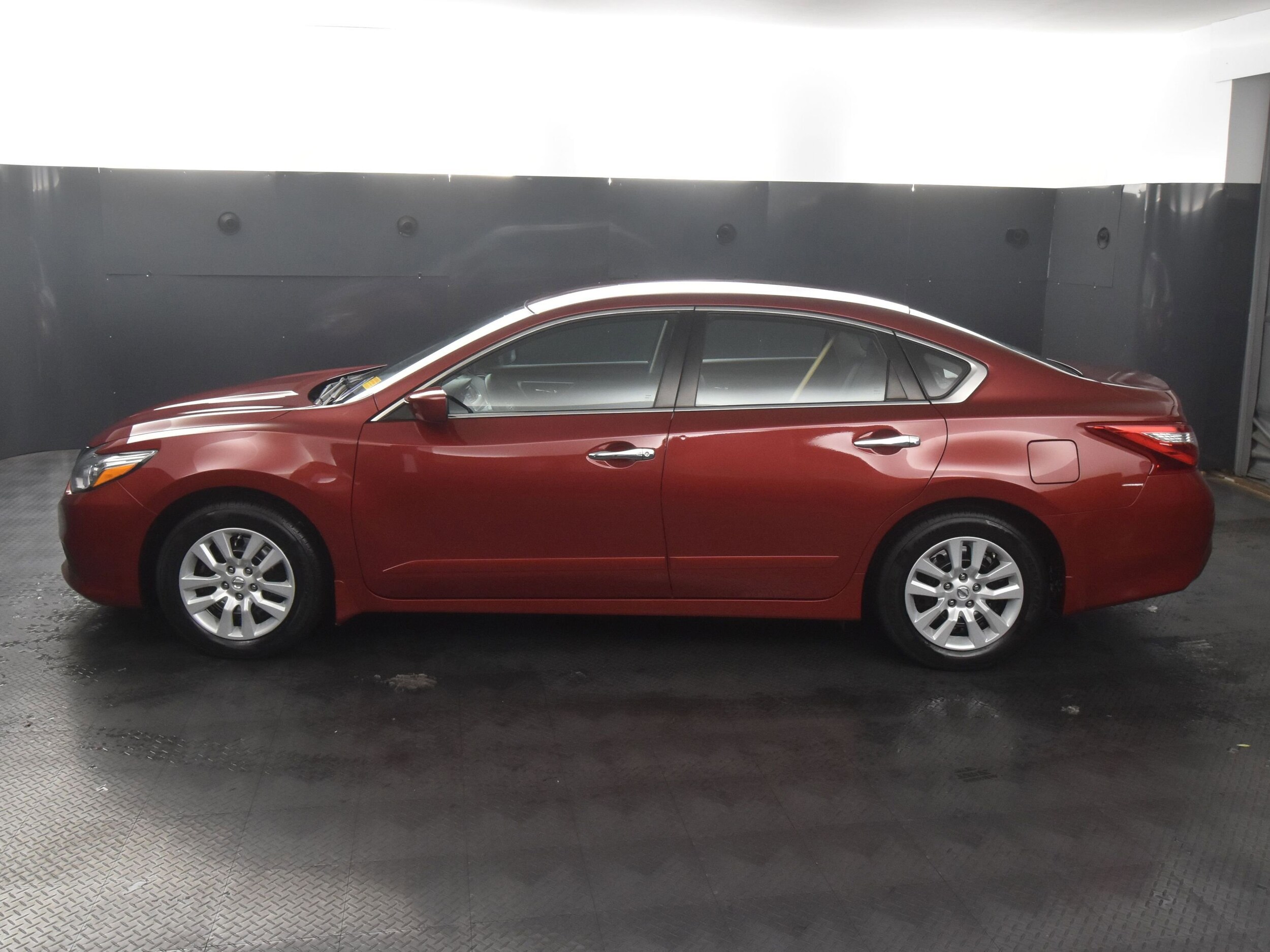 2017 Nissan Altima 2.5 S photo 3