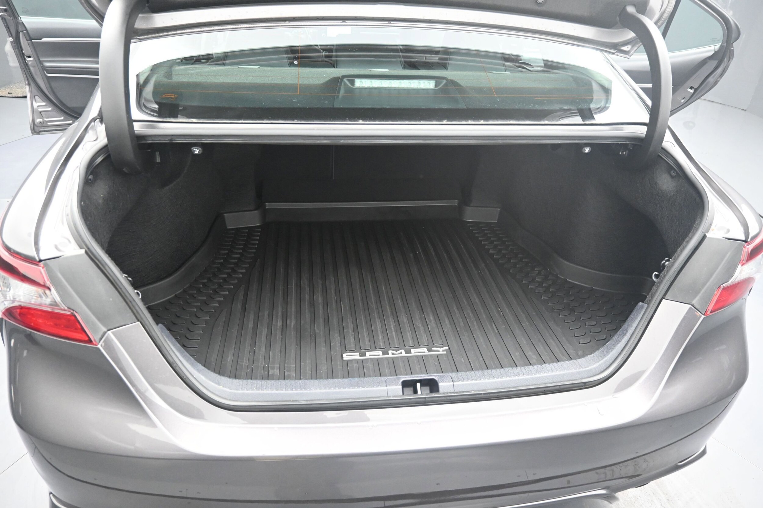 2023 Toyota Camry SE - Photo 32