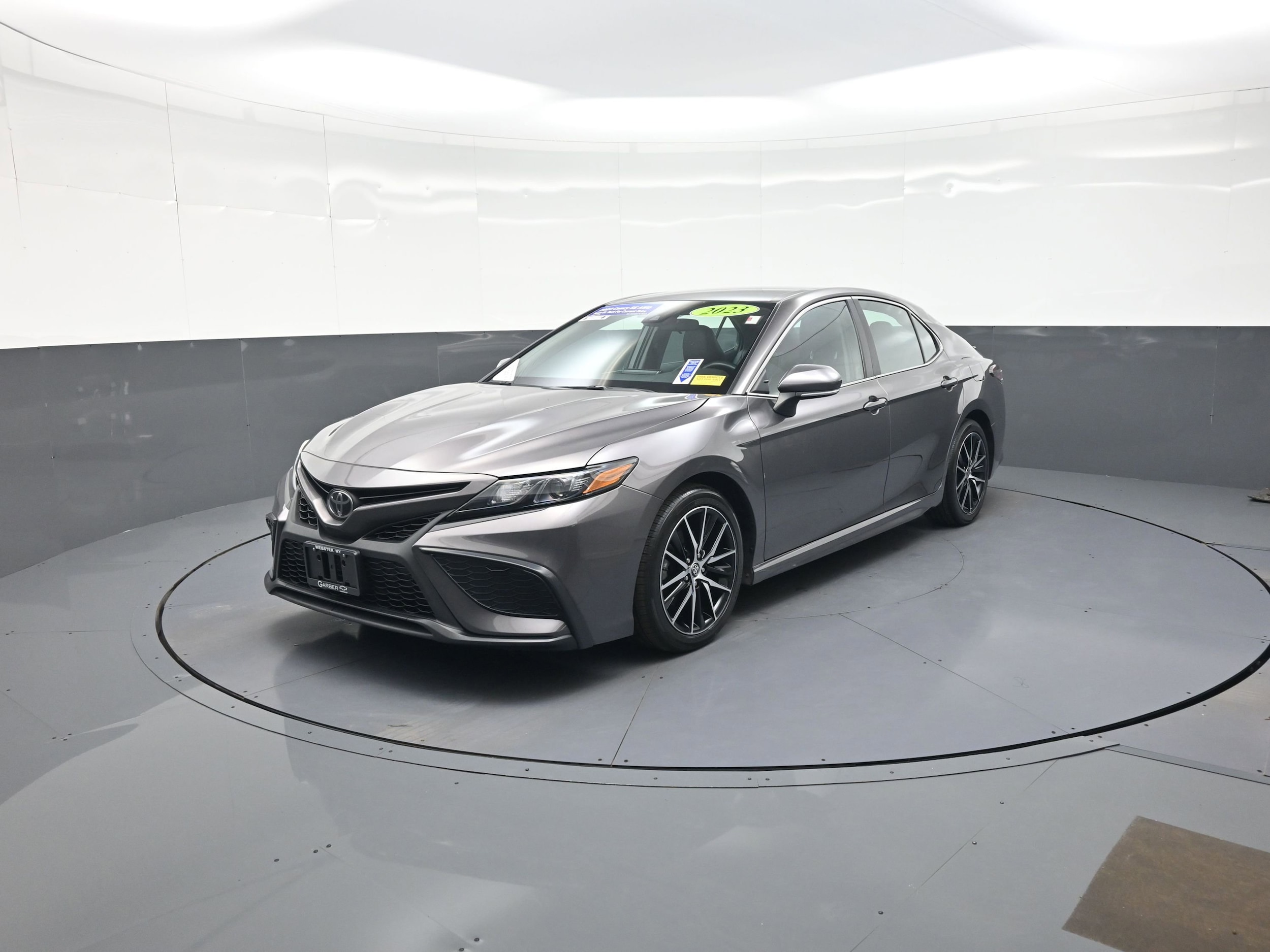 2023 Toyota Camry SE - Photo 7