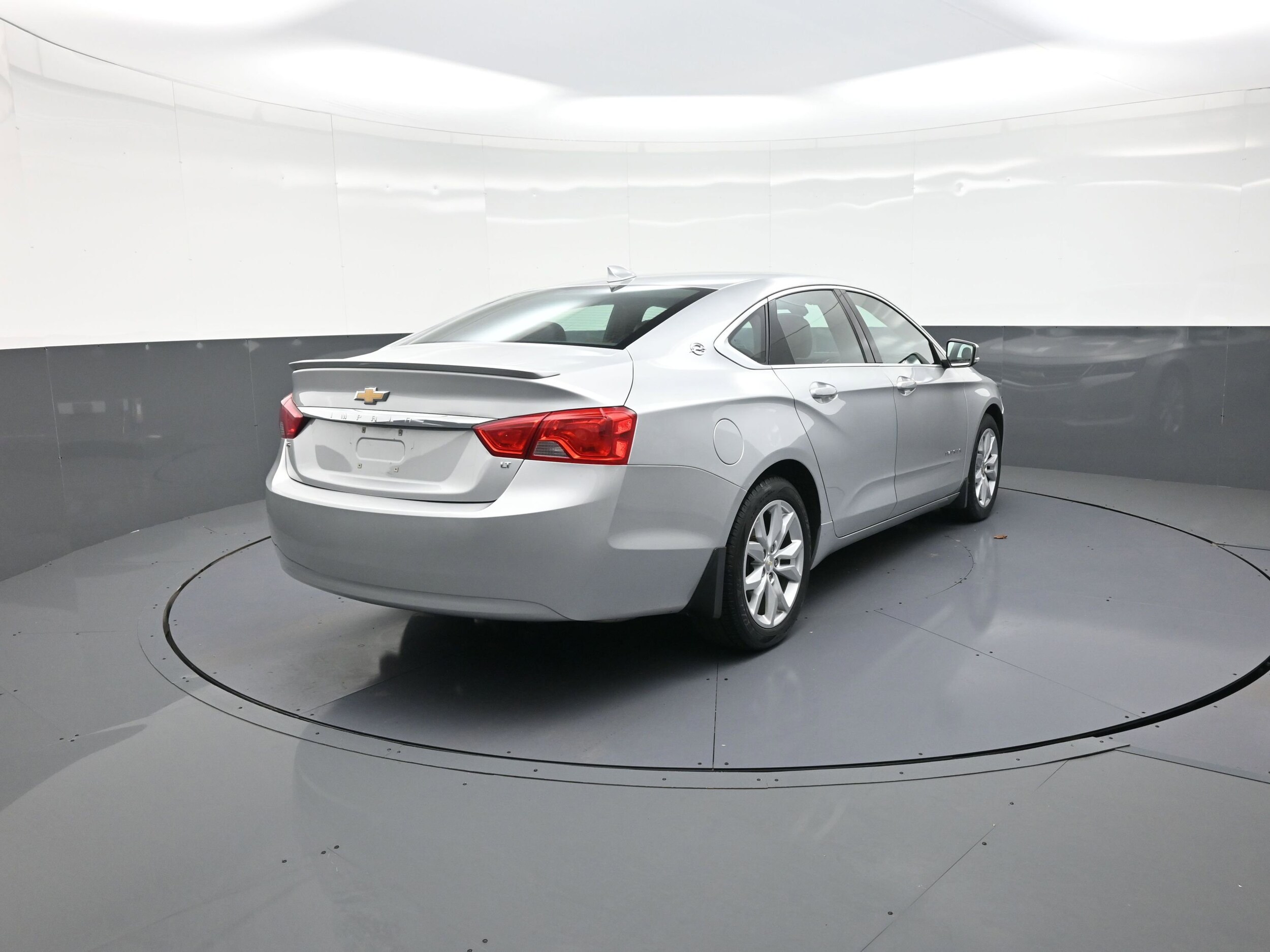 2016 Chevrolet Impala 2LT photo 3