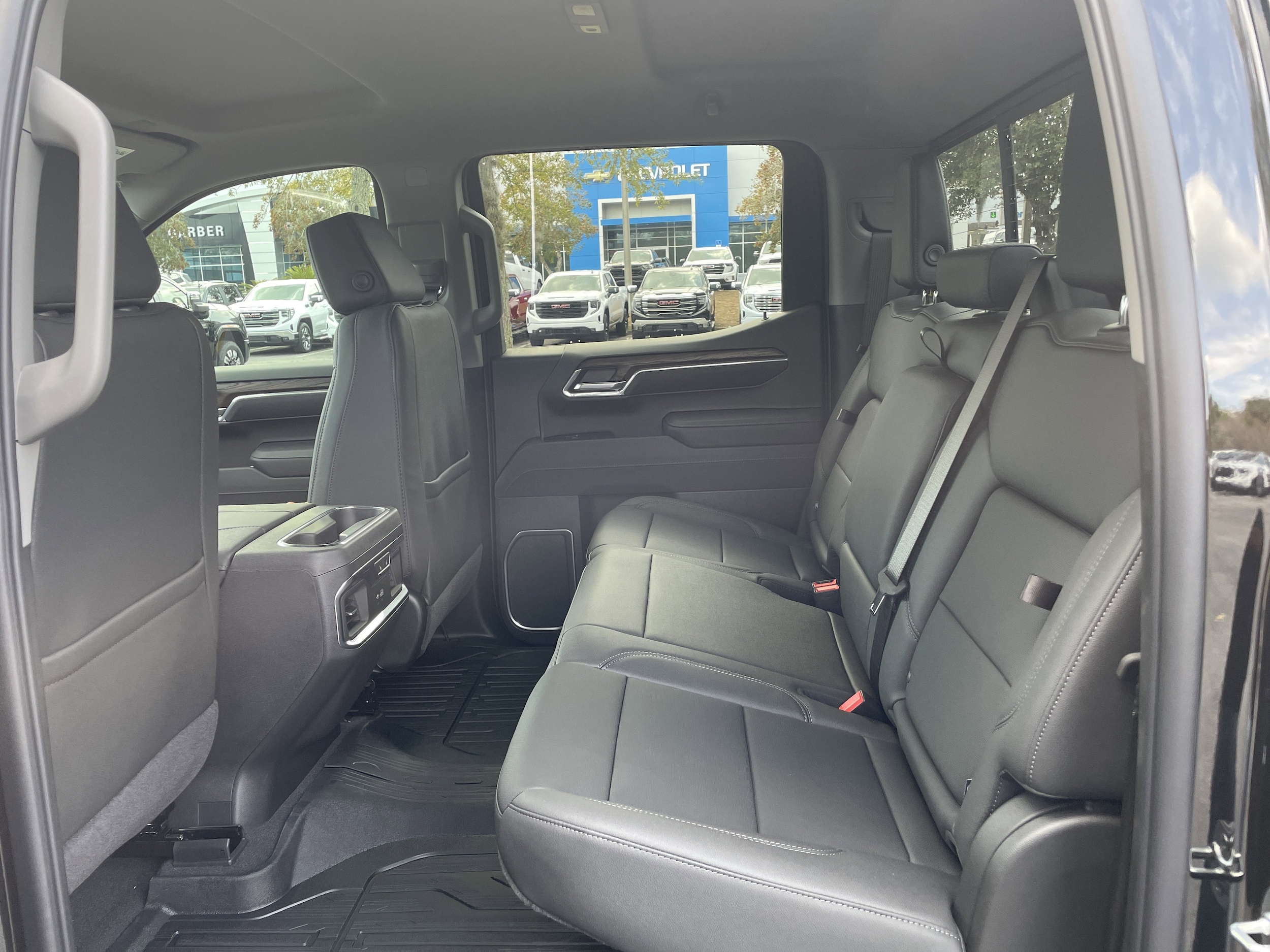 2026 GMC Sierra 1500 SLT - Photo 34
