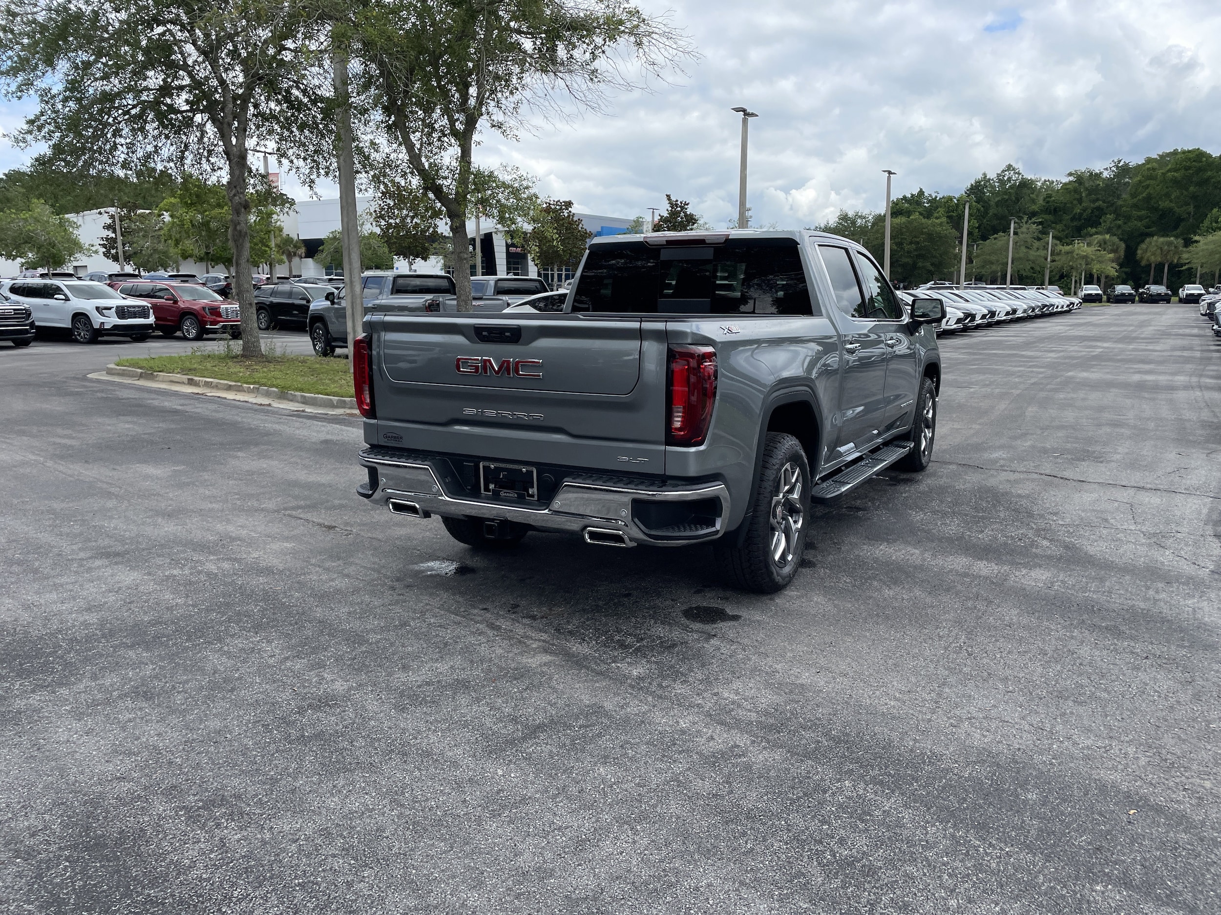 2026 GMC Sierra 1500 SLT - Photo 8
