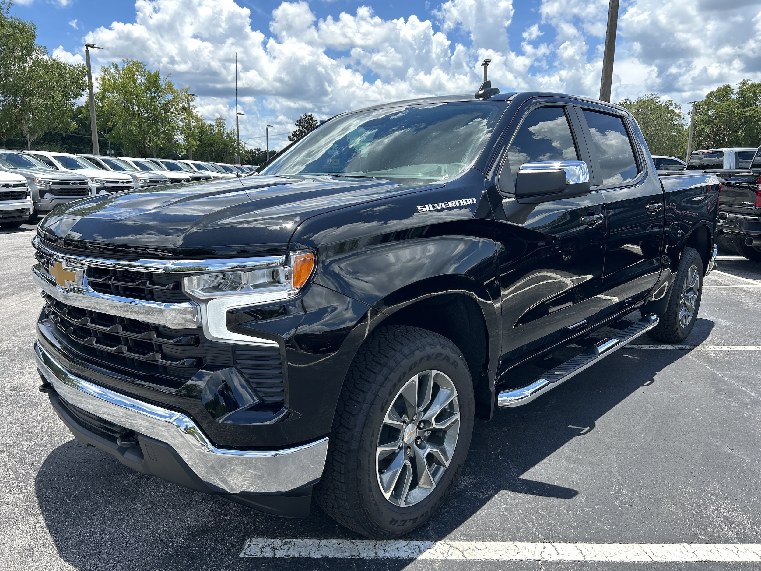 2026 Chevrolet Silverado 1500 LT - Photo 3