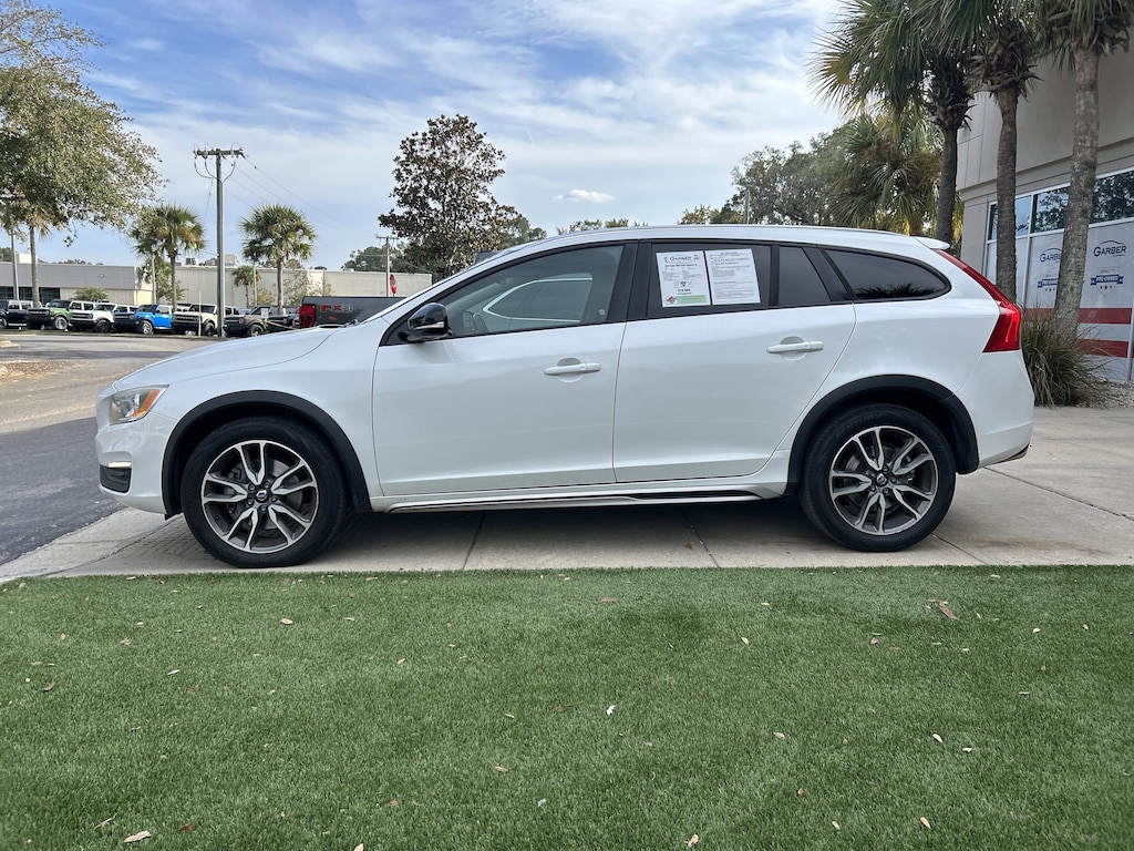 Used 2017 Volvo V60 Cross Country T5 Wagon