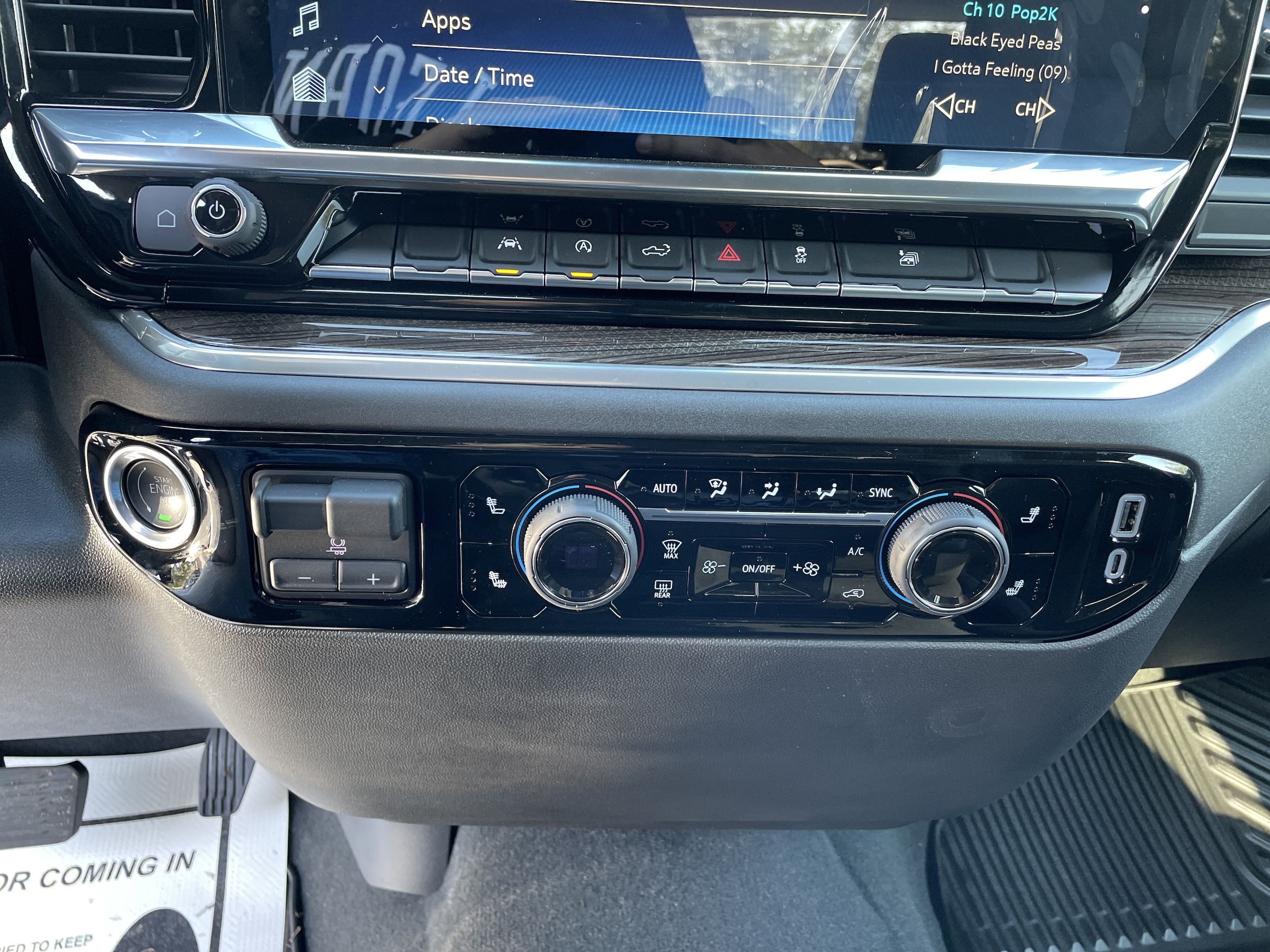 2025 Chevrolet Silverado 1500 LT - Photo 25