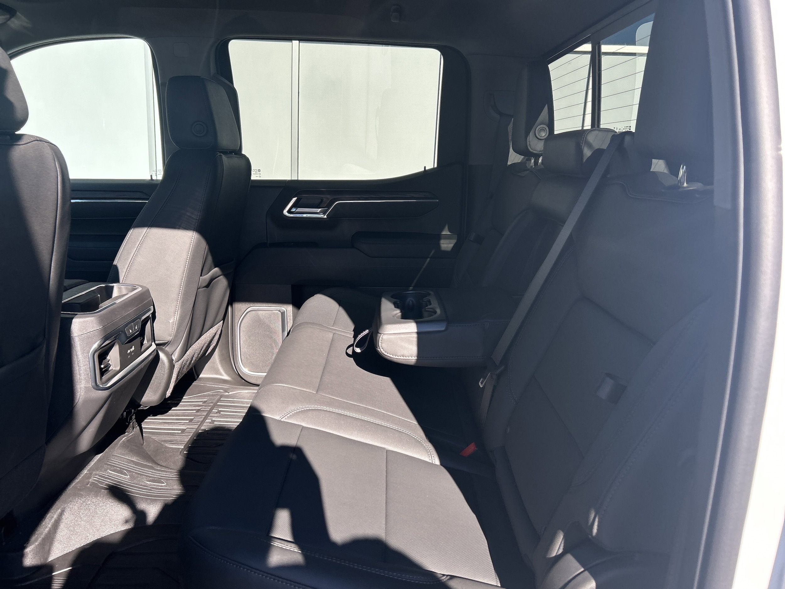 2026 GMC Sierra 1500 SLT - Photo 33