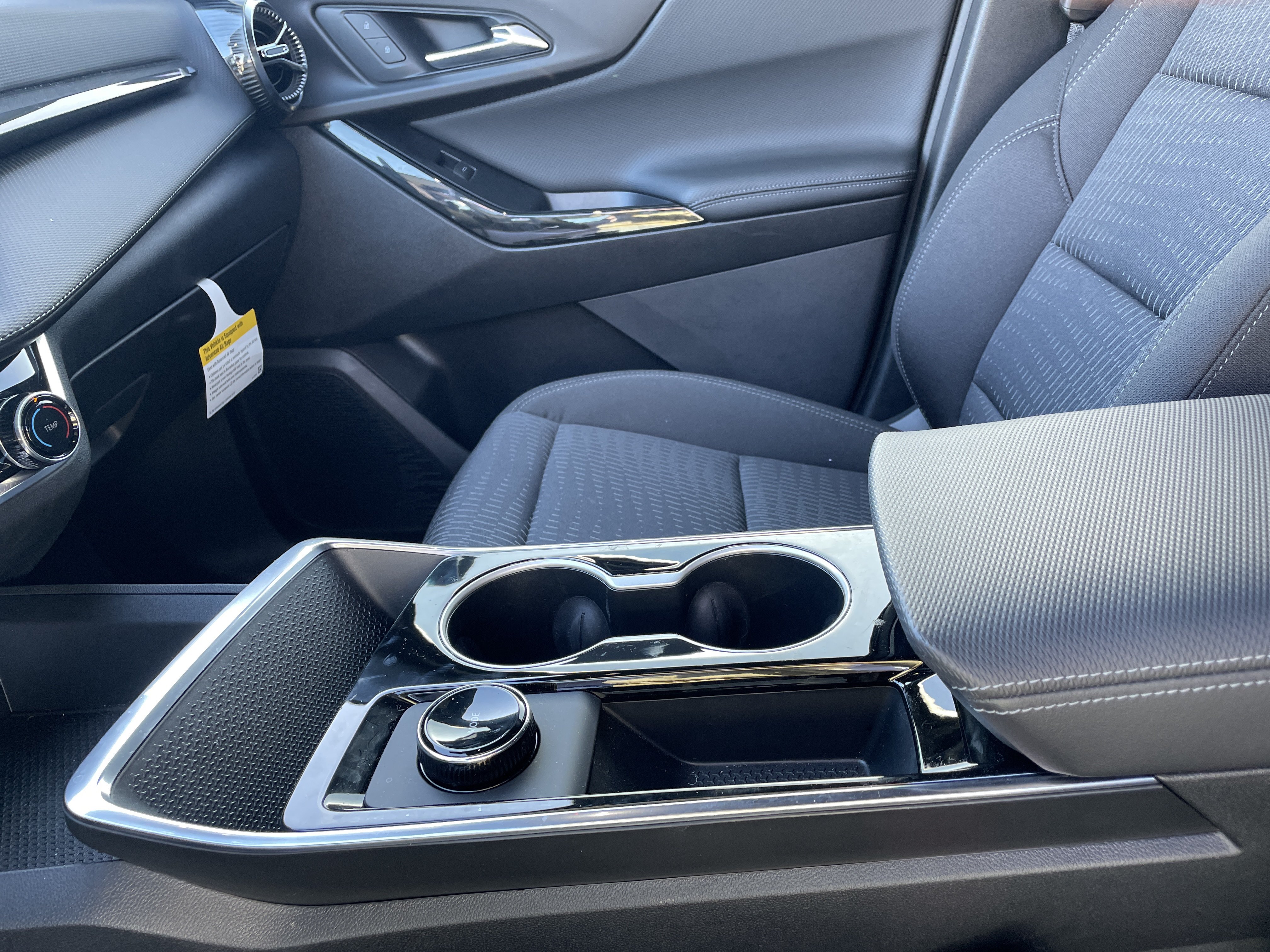 2027 Chevrolet Equinox LT - Photo 25