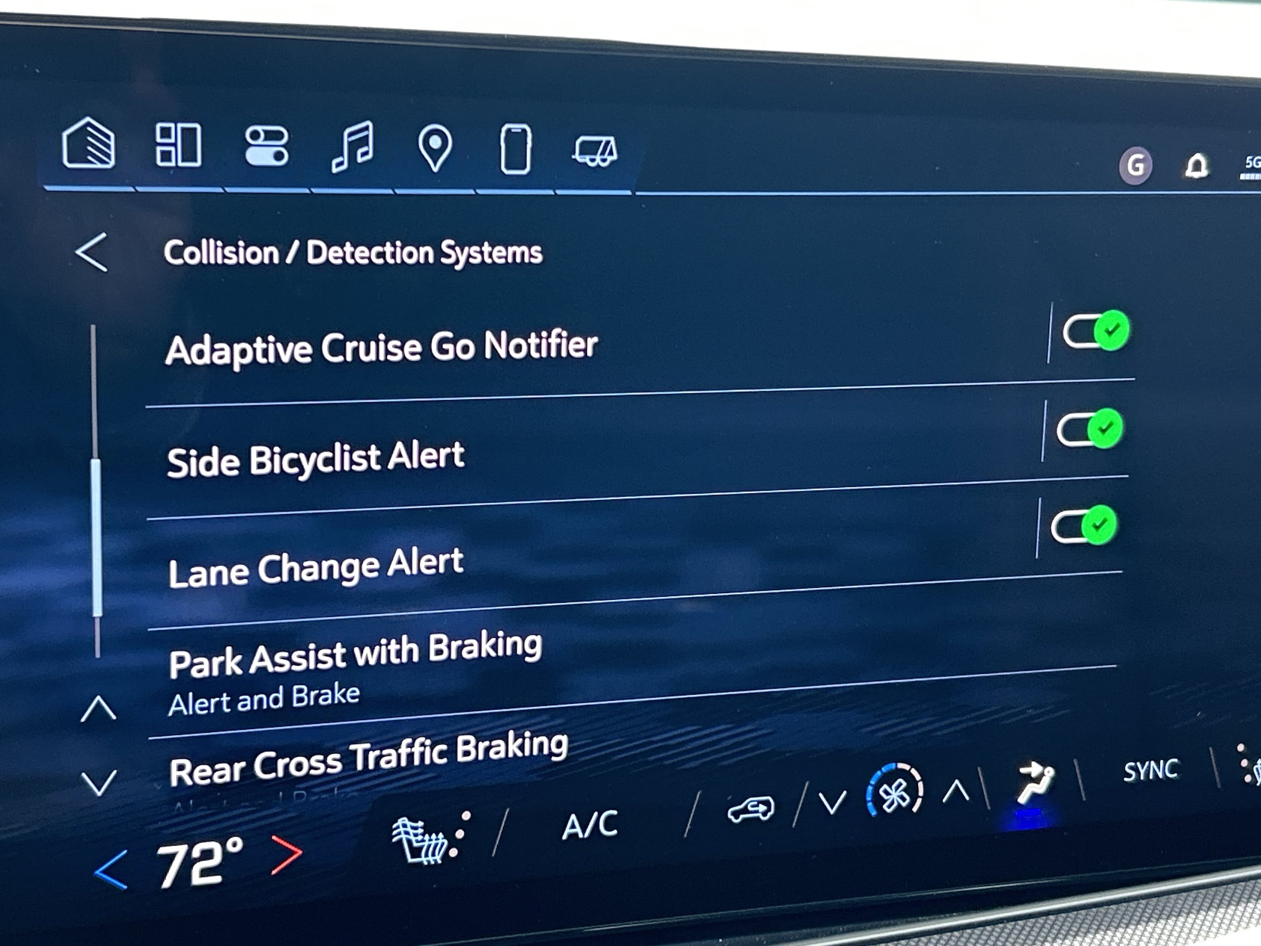 2025 Chevrolet Suburban RST - Photo 47