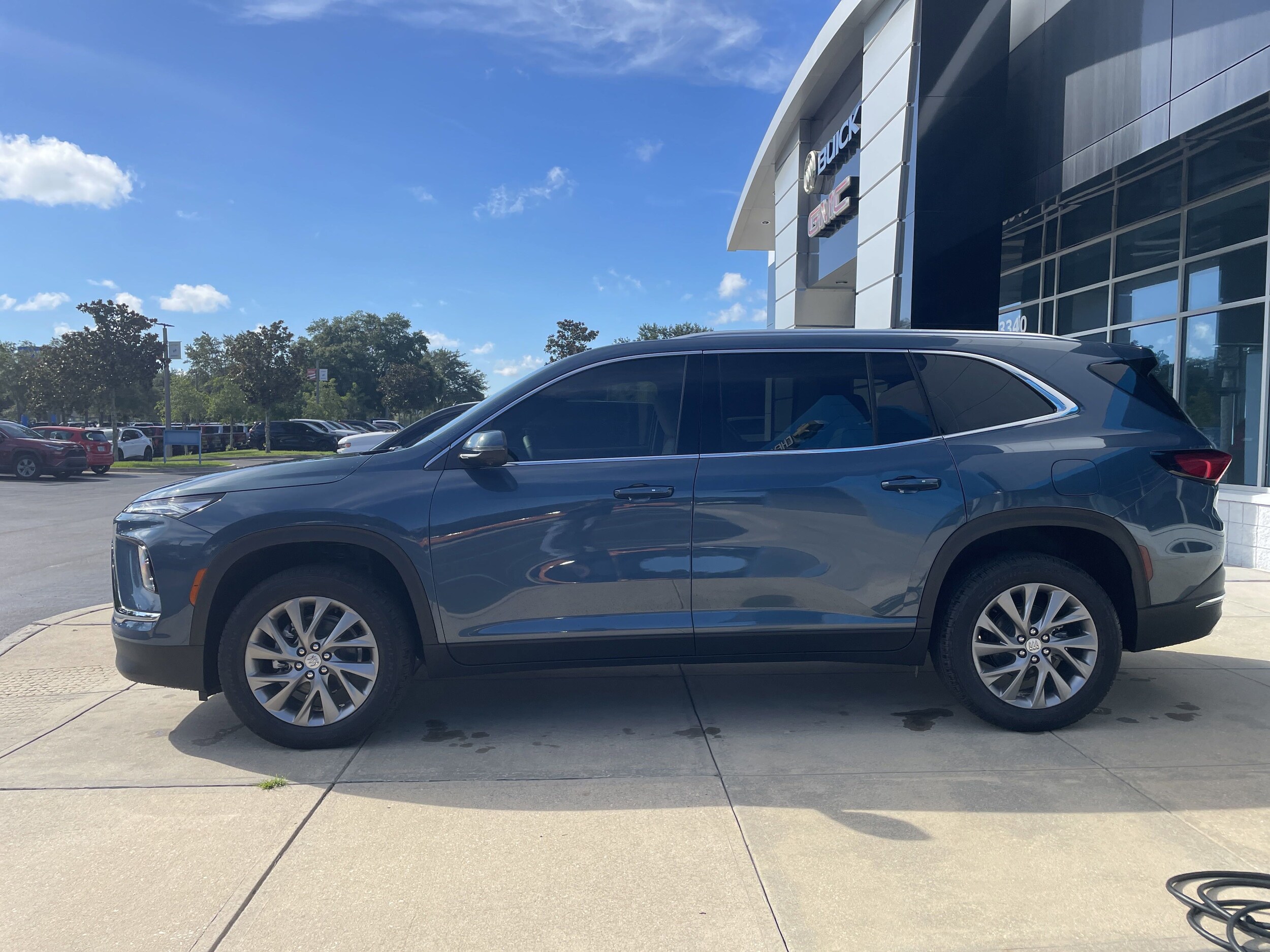 2026 Buick Enclave Preferred photo 2