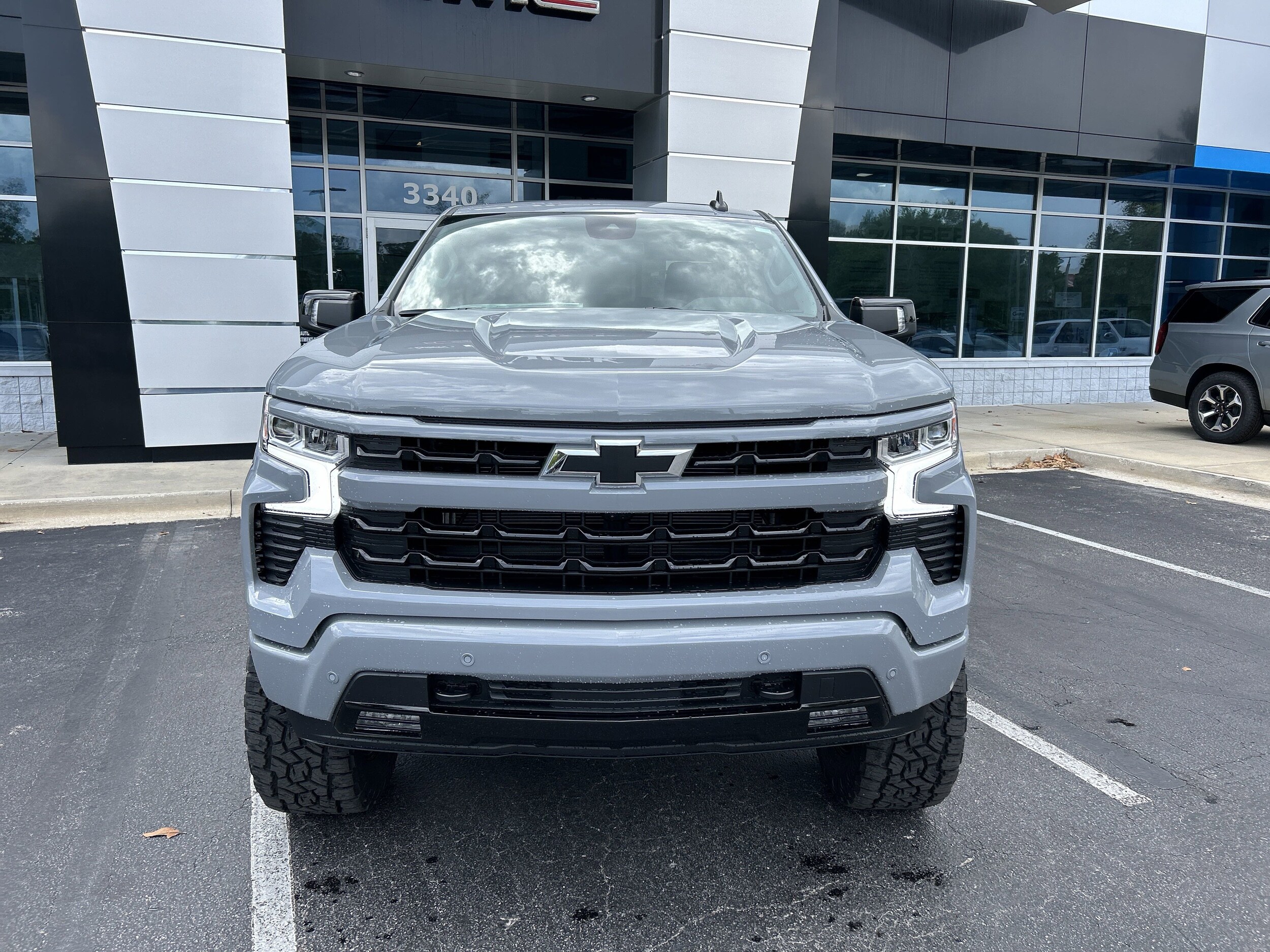 2025 Chevrolet Silverado 1500 RST photo 3