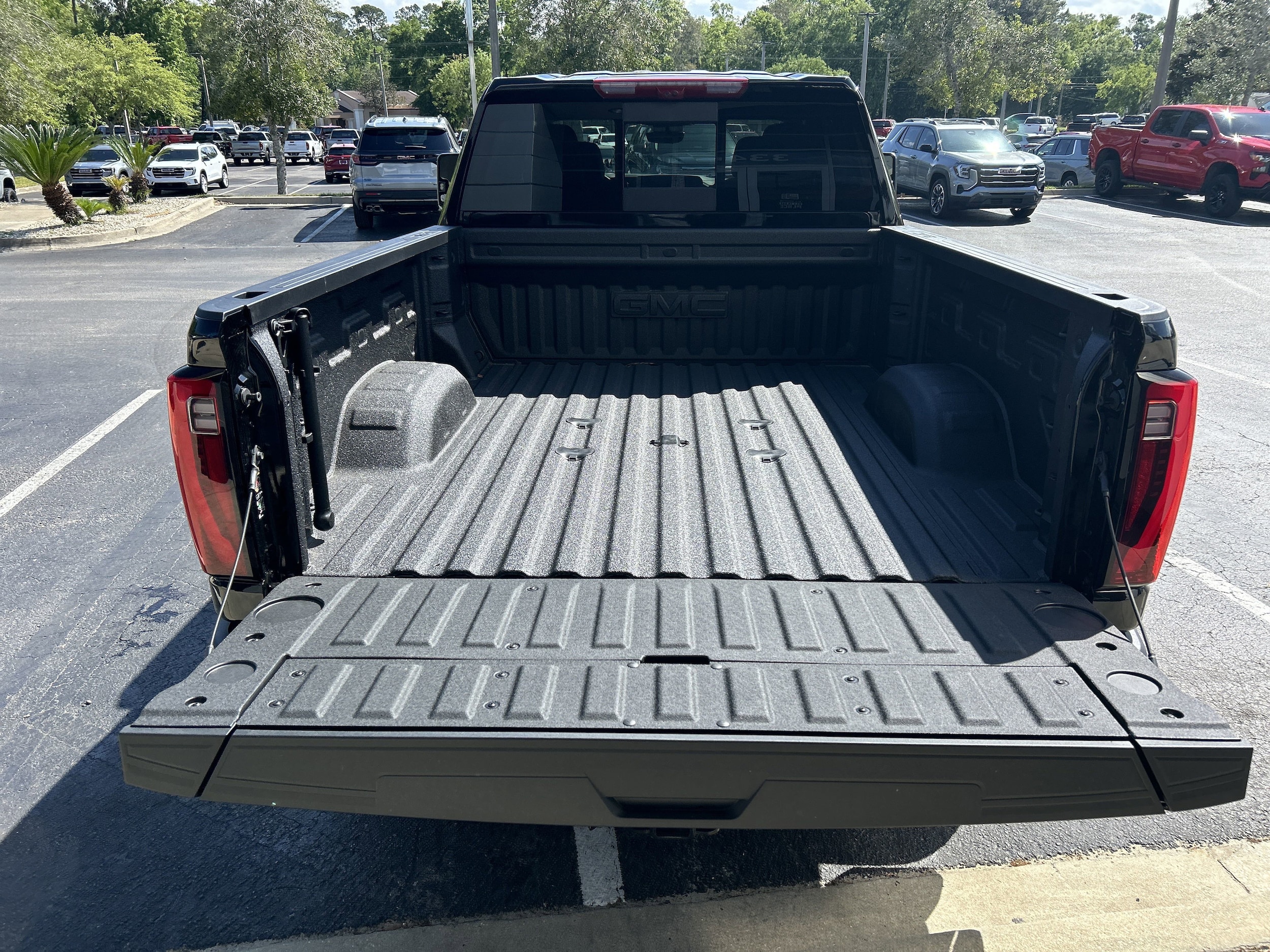 2025 GMC Sierra 2500HD Denali - Photo 10