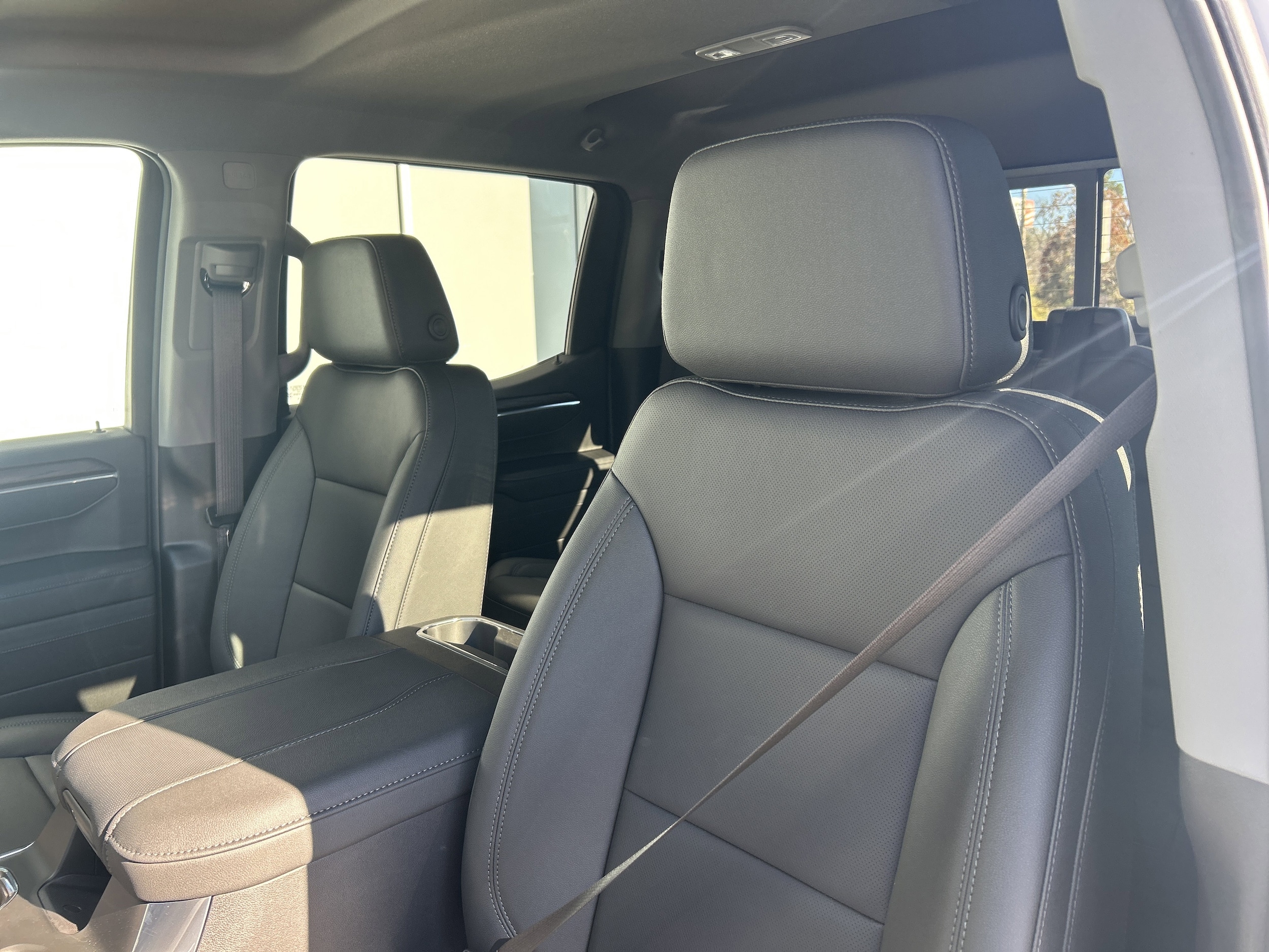2026 GMC Sierra 1500 SLT - Photo 14