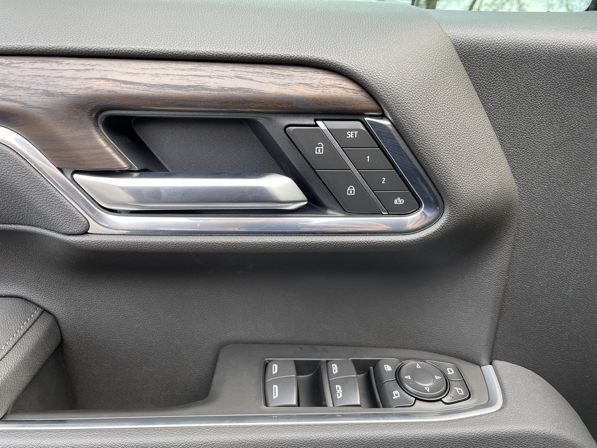 2026 GMC Sierra 1500 SLT - Photo 11