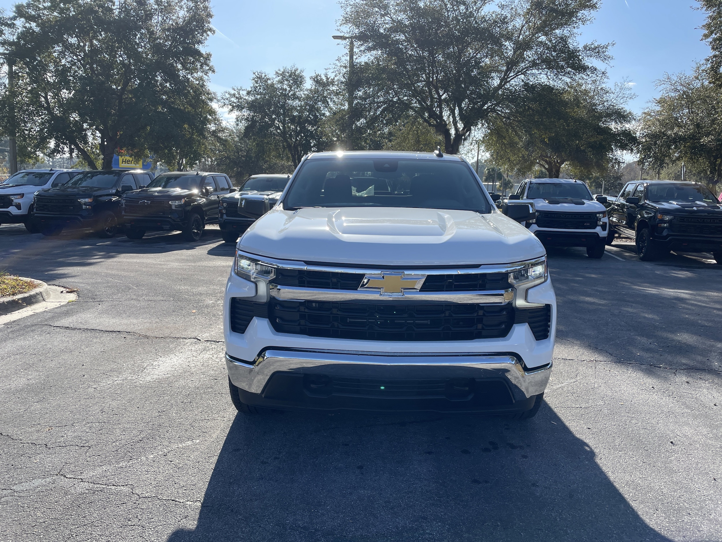 2025 Chevrolet Silverado 1500 LT - Photo 2