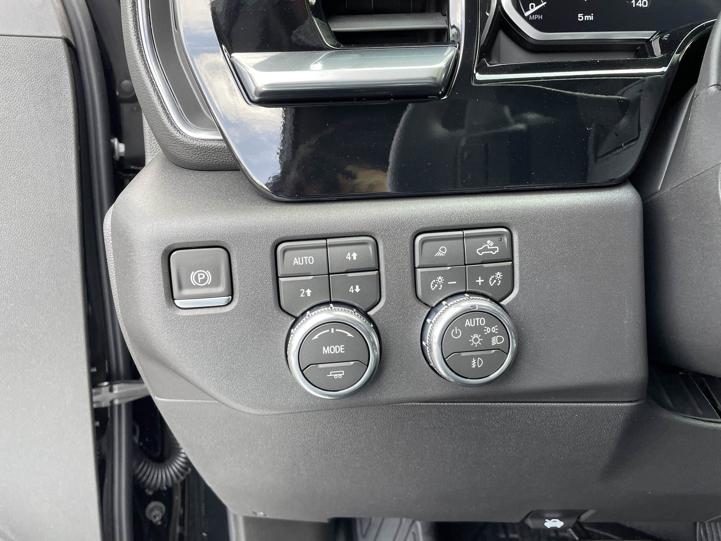 2026 GMC Sierra 1500 SLT - Photo 22
