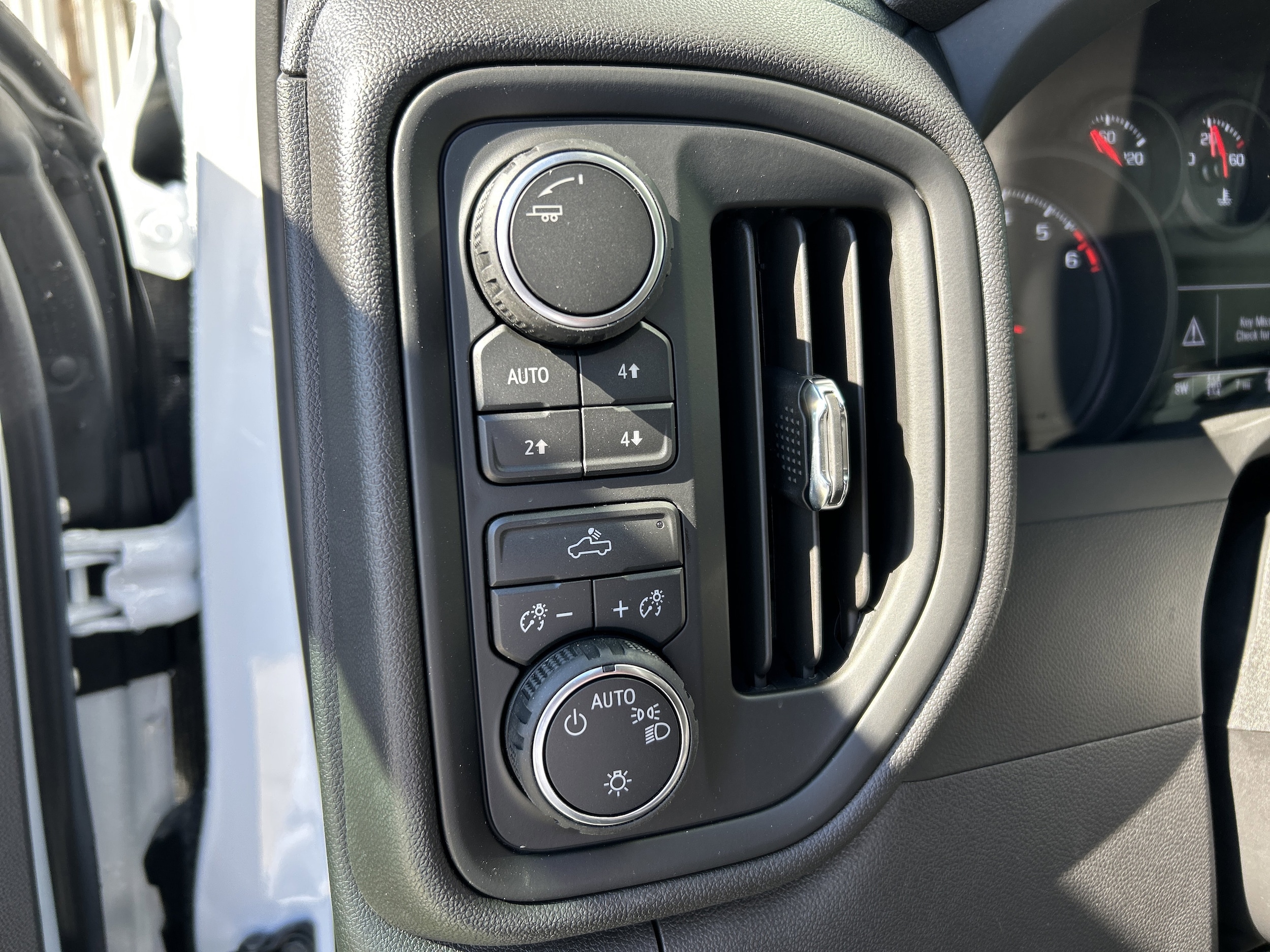 2026 Chevrolet Silverado 1500 Custom Trail Boss - Photo 23