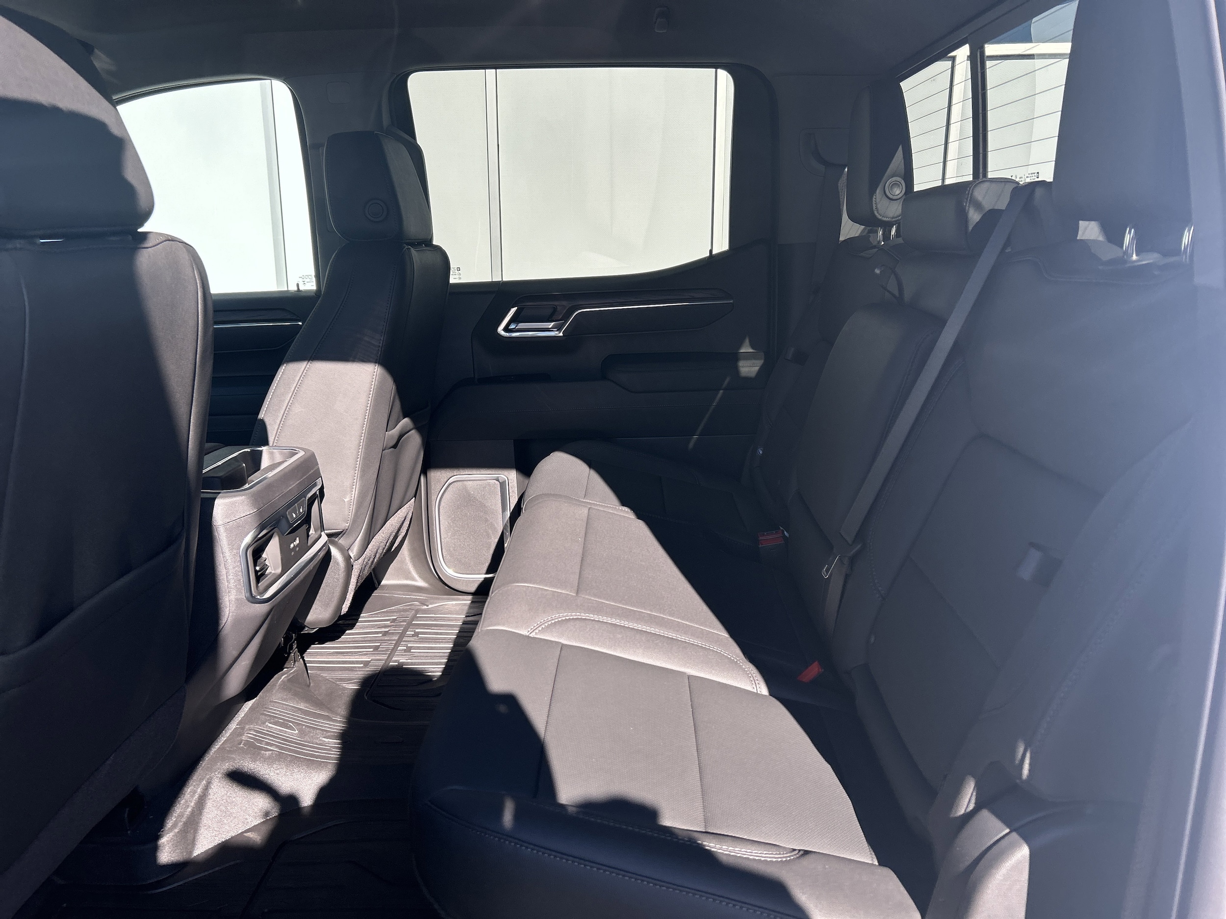 2026 GMC Sierra 1500 SLT - Photo 32
